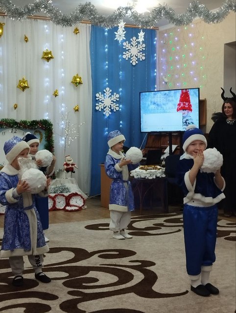 Фото без опису