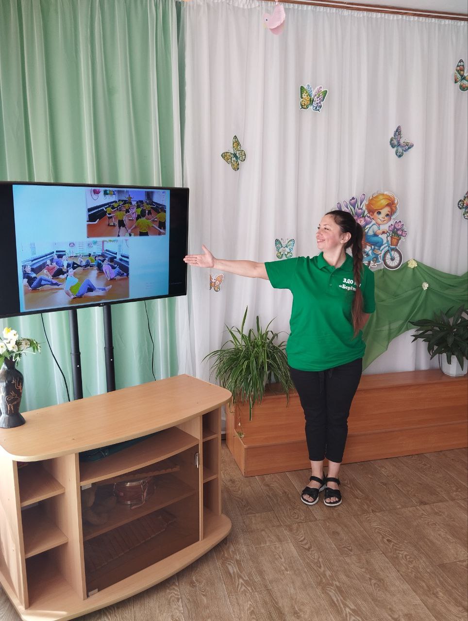 Фото без опису