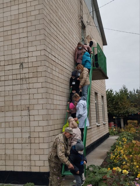 Фото без опису