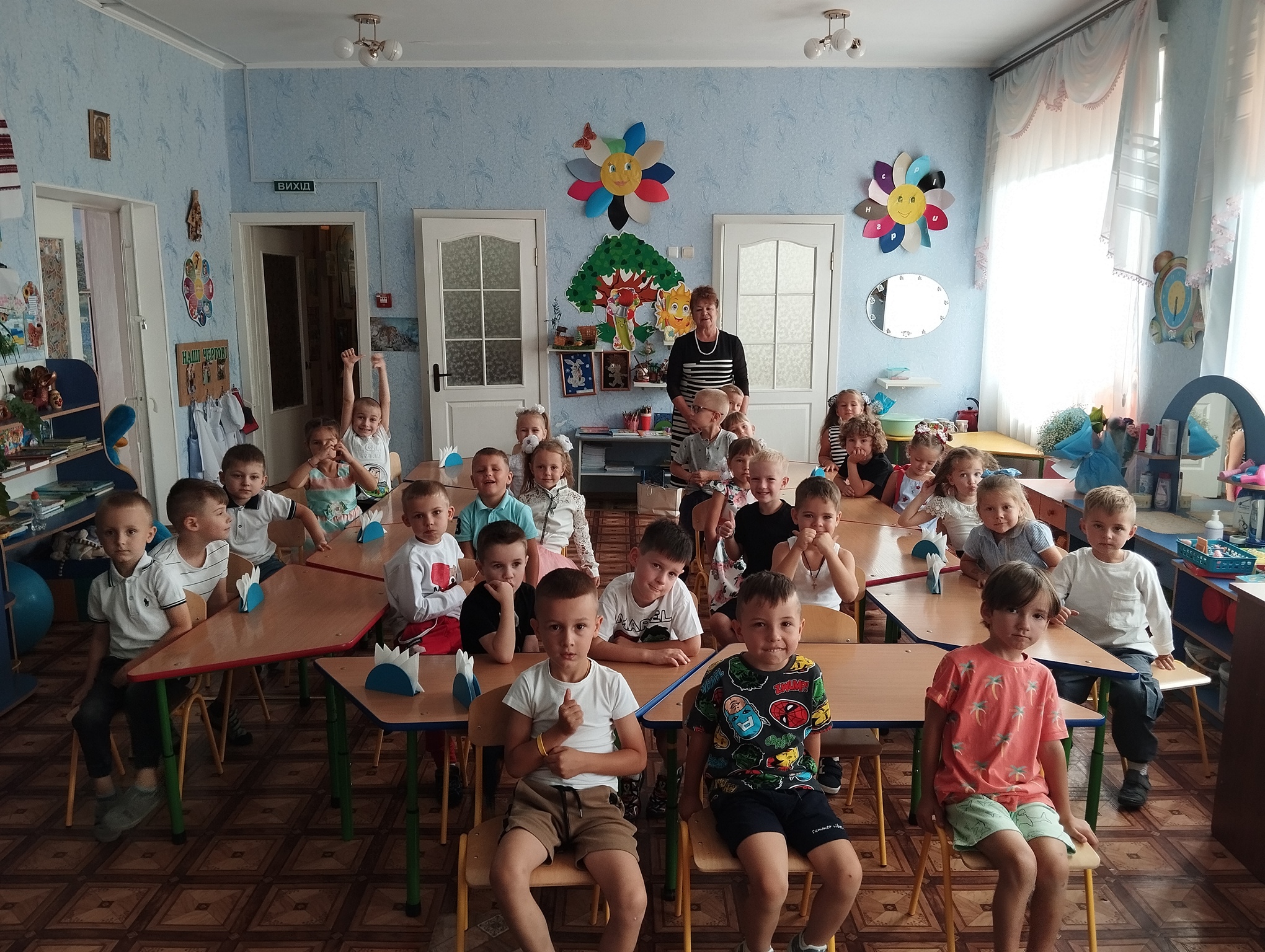 Фото без опису