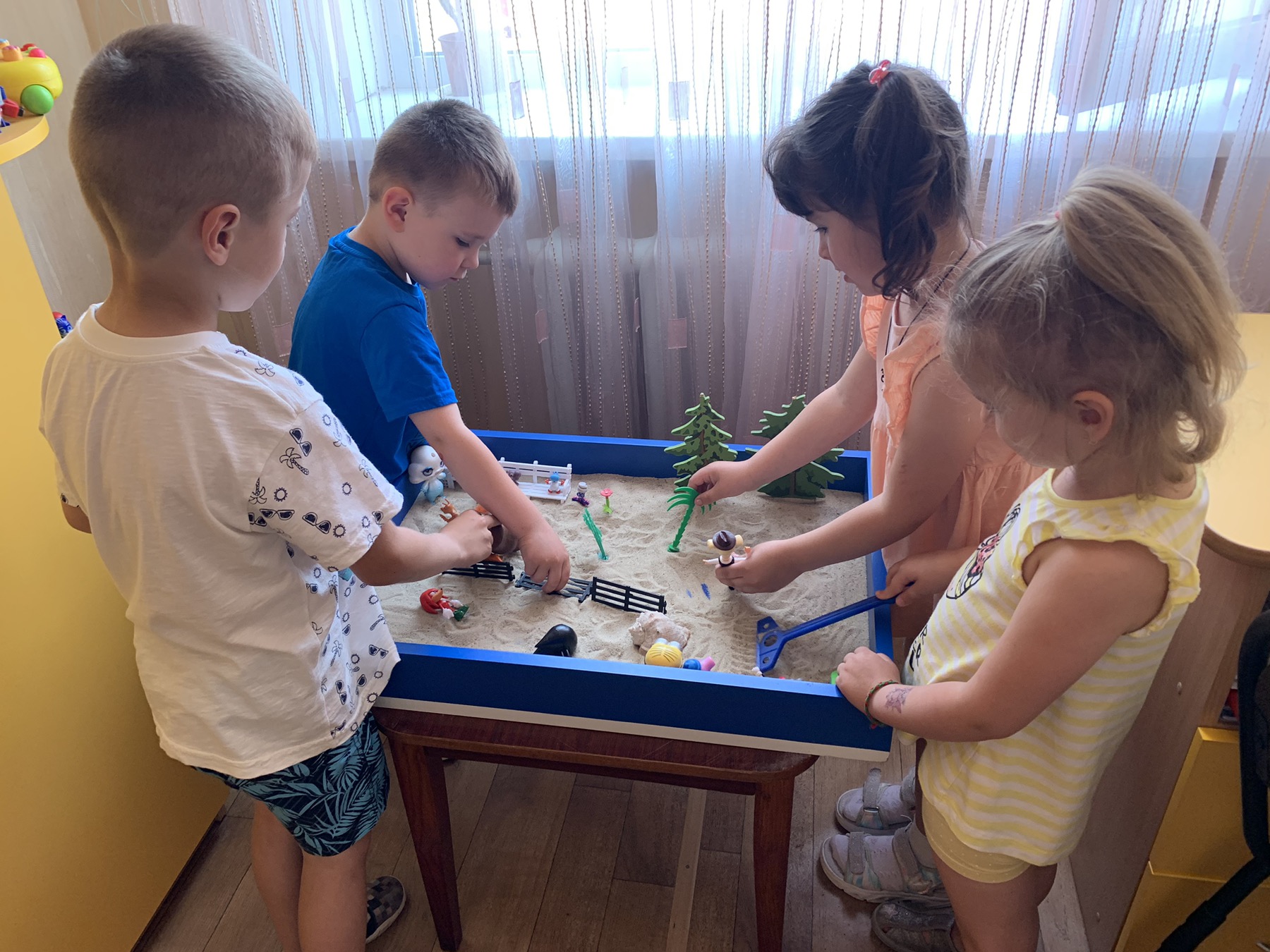 Фото без опису