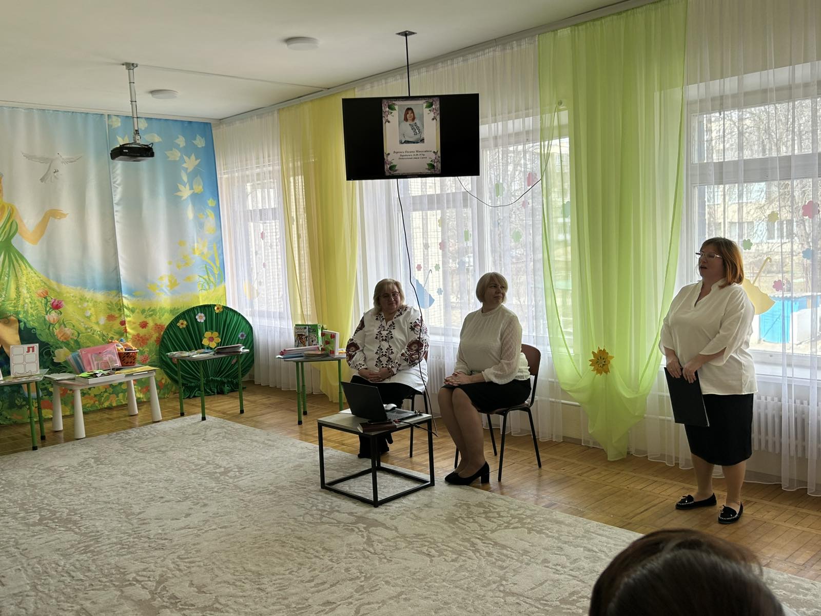 Фото без опису