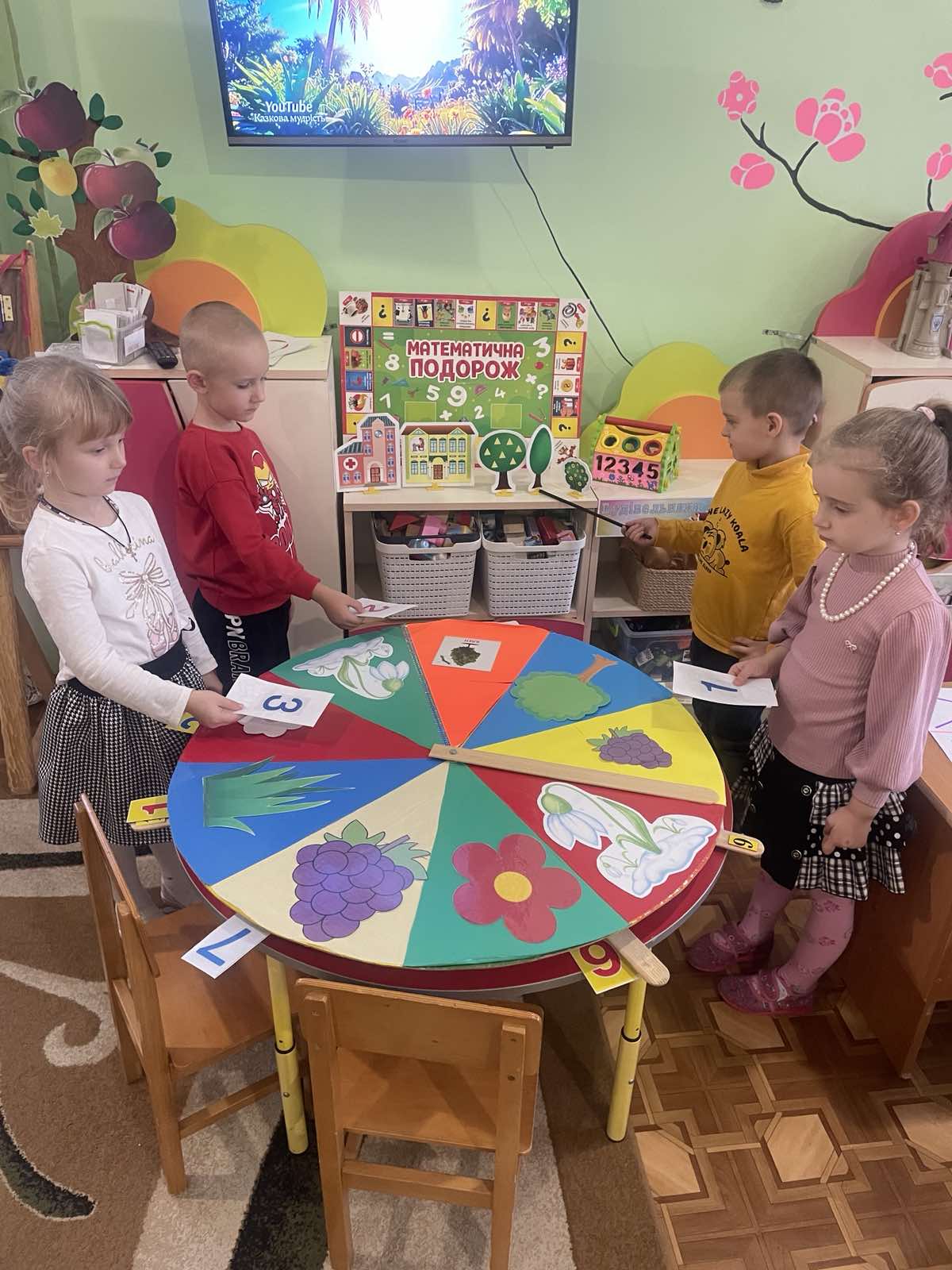 Фото без опису