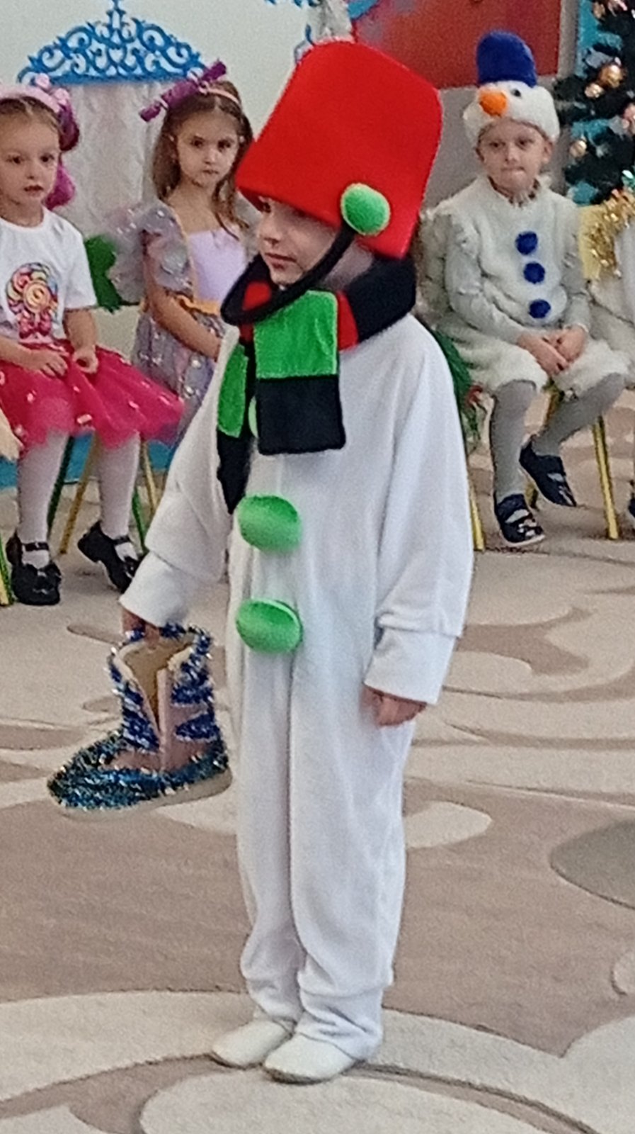 Фото без опису