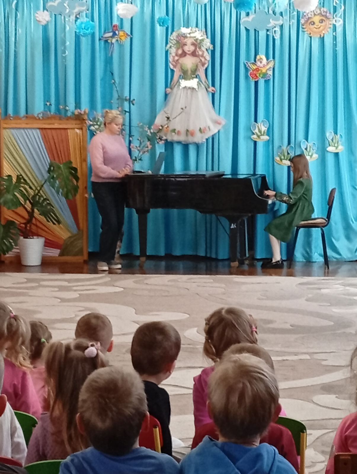 Фото без опису