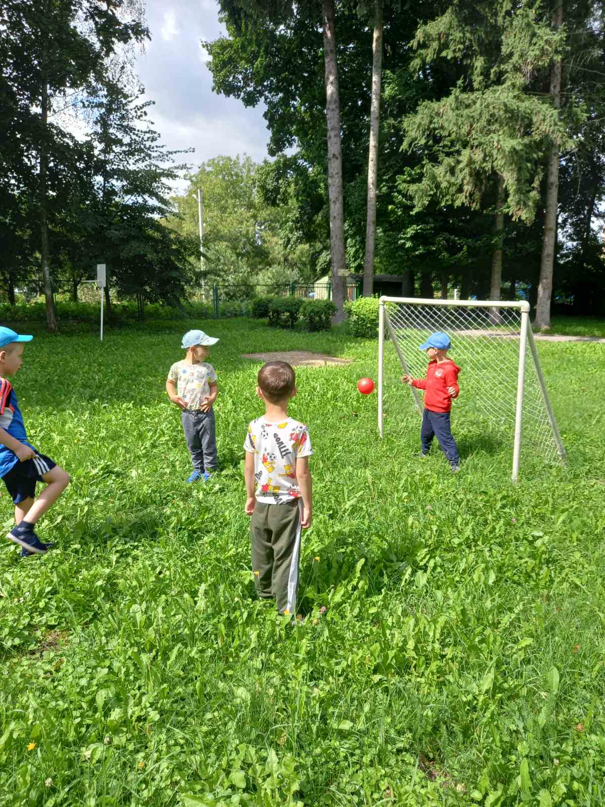 Фото без опису