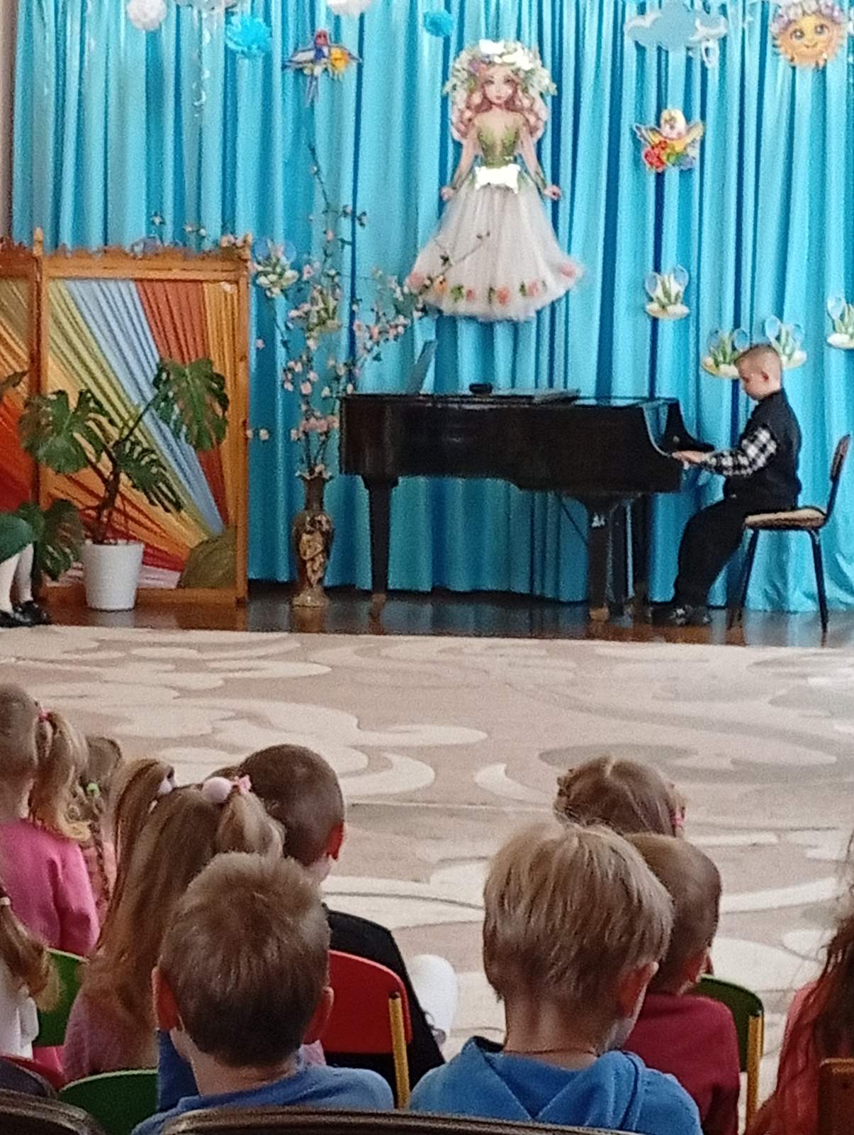 Фото без опису