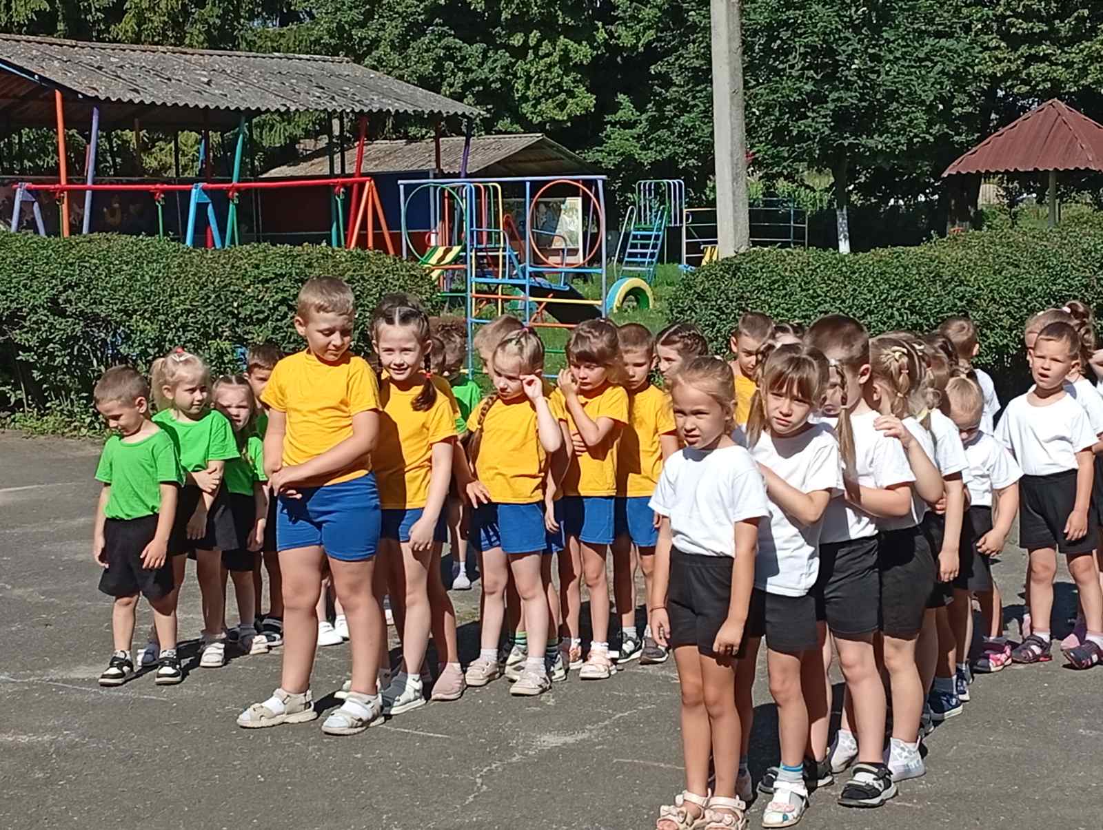 Фото без опису