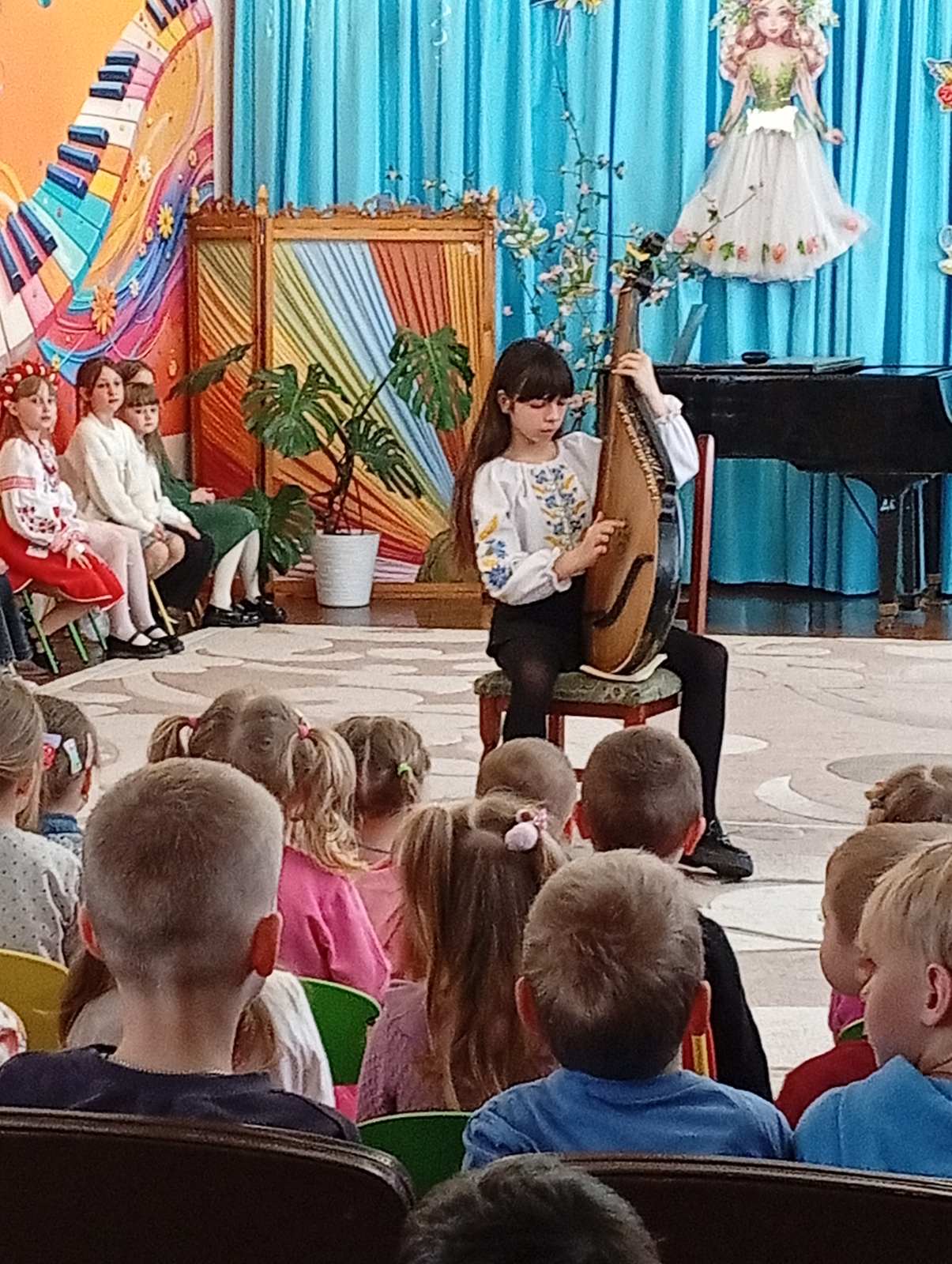 Фото без опису