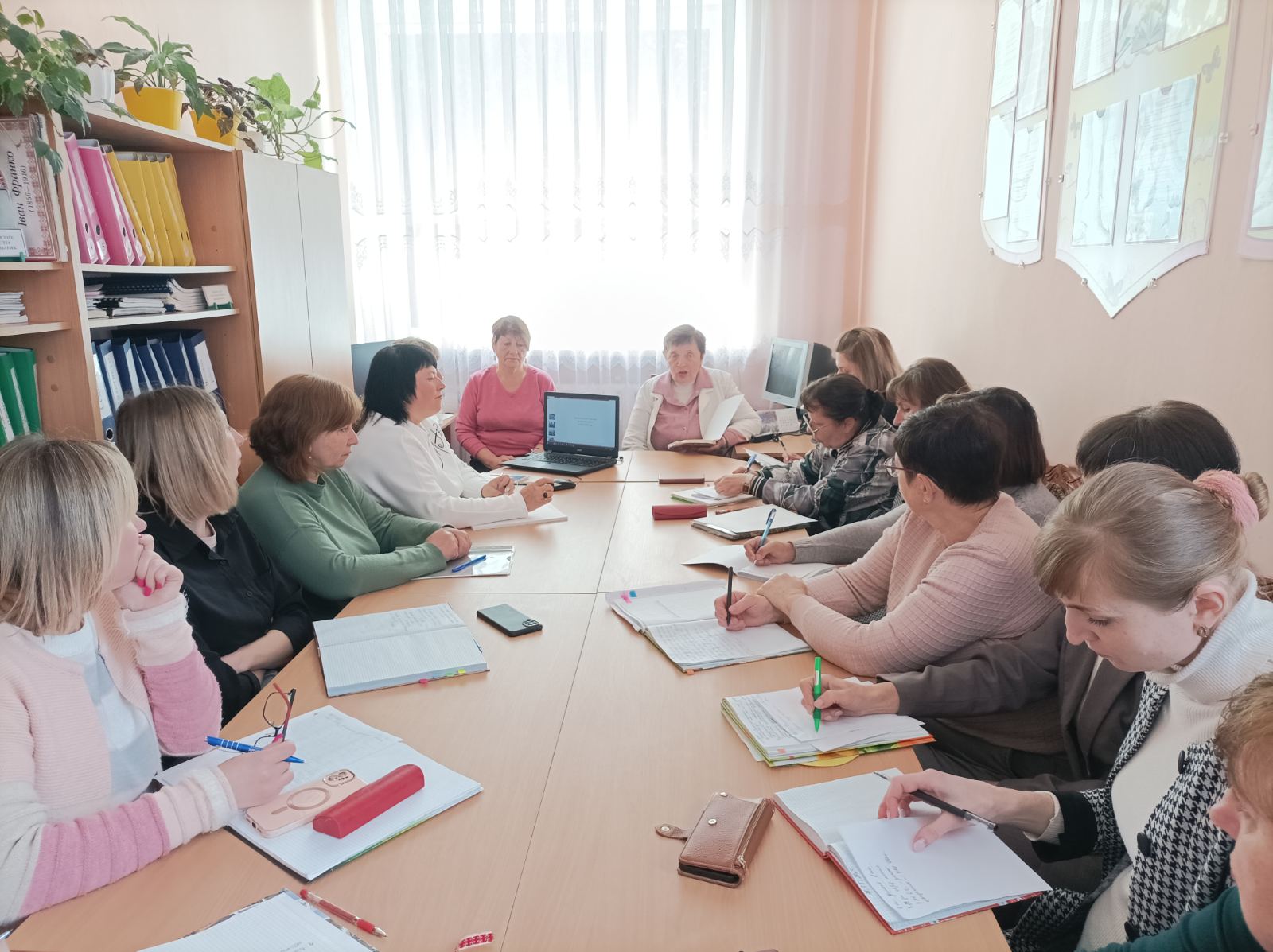 Фото без опису