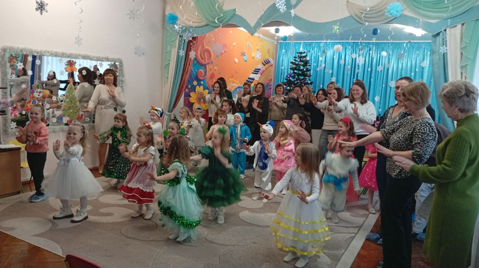 Фото без опису