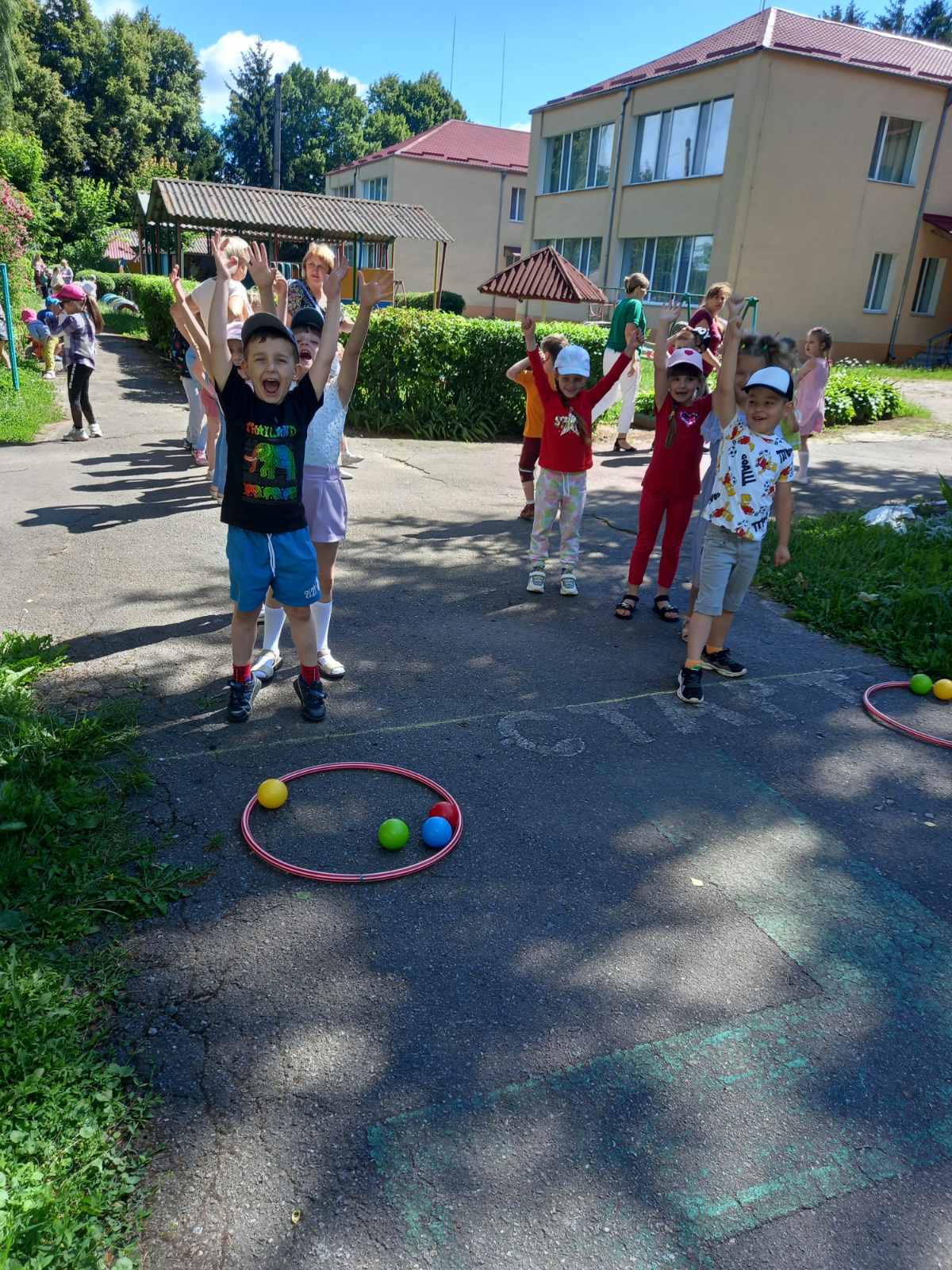 Фото без опису