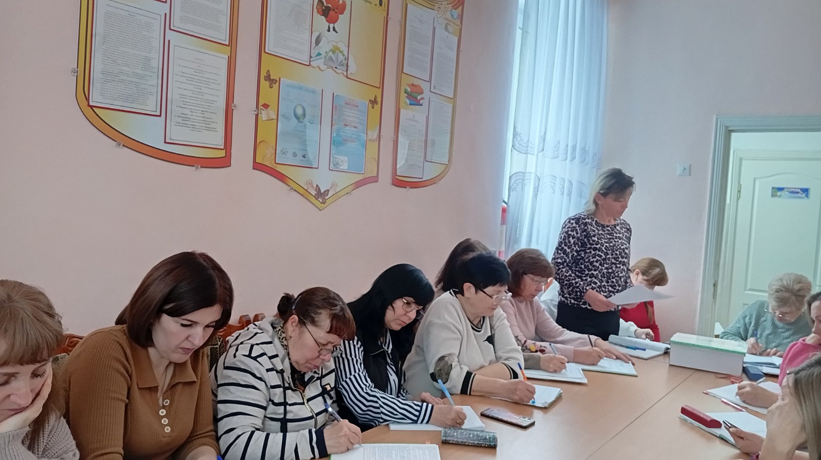 Фото без опису