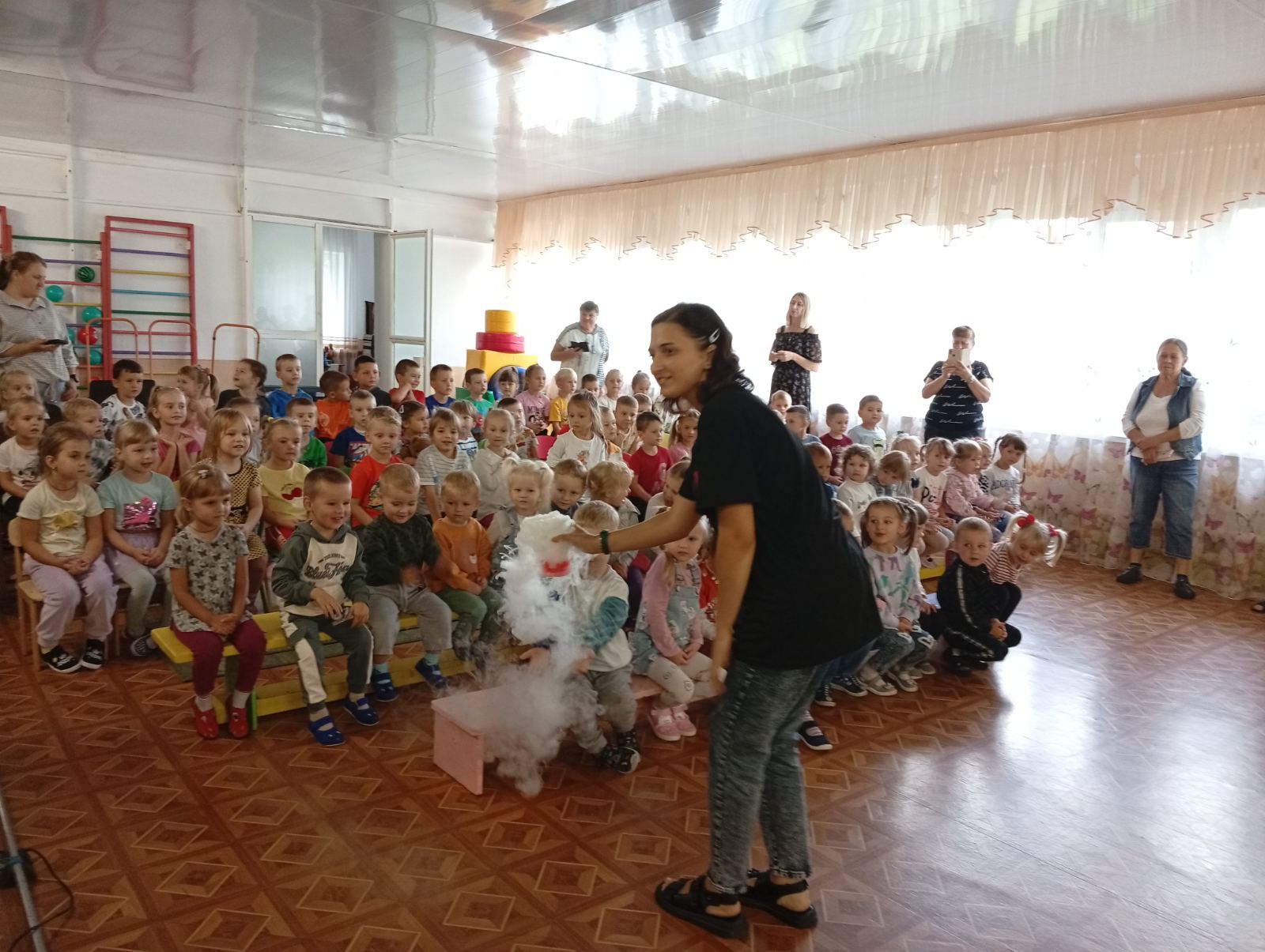 Фото без опису