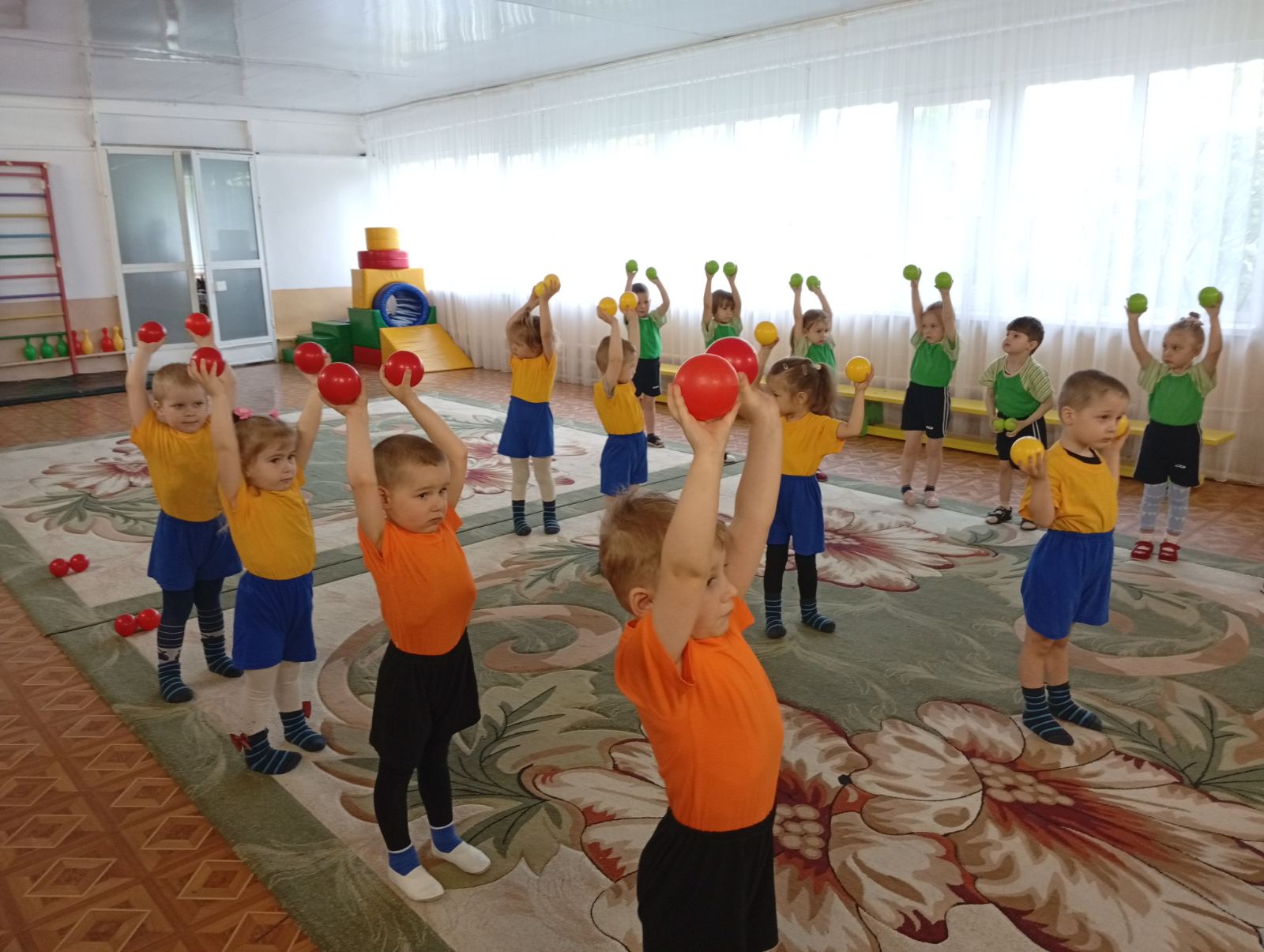Фото без опису