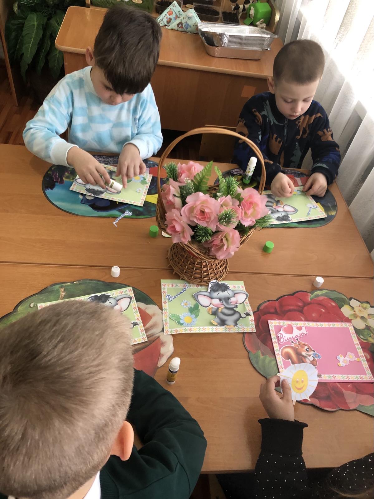 Фото без опису