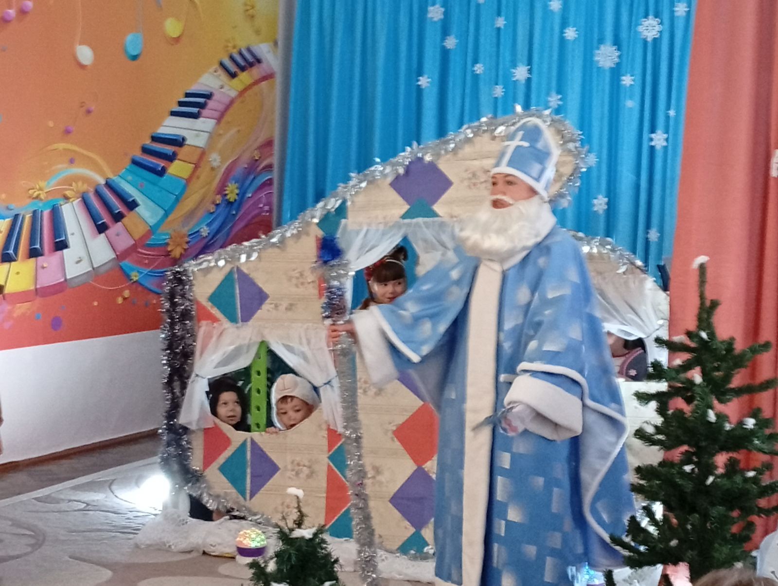 Фото без опису