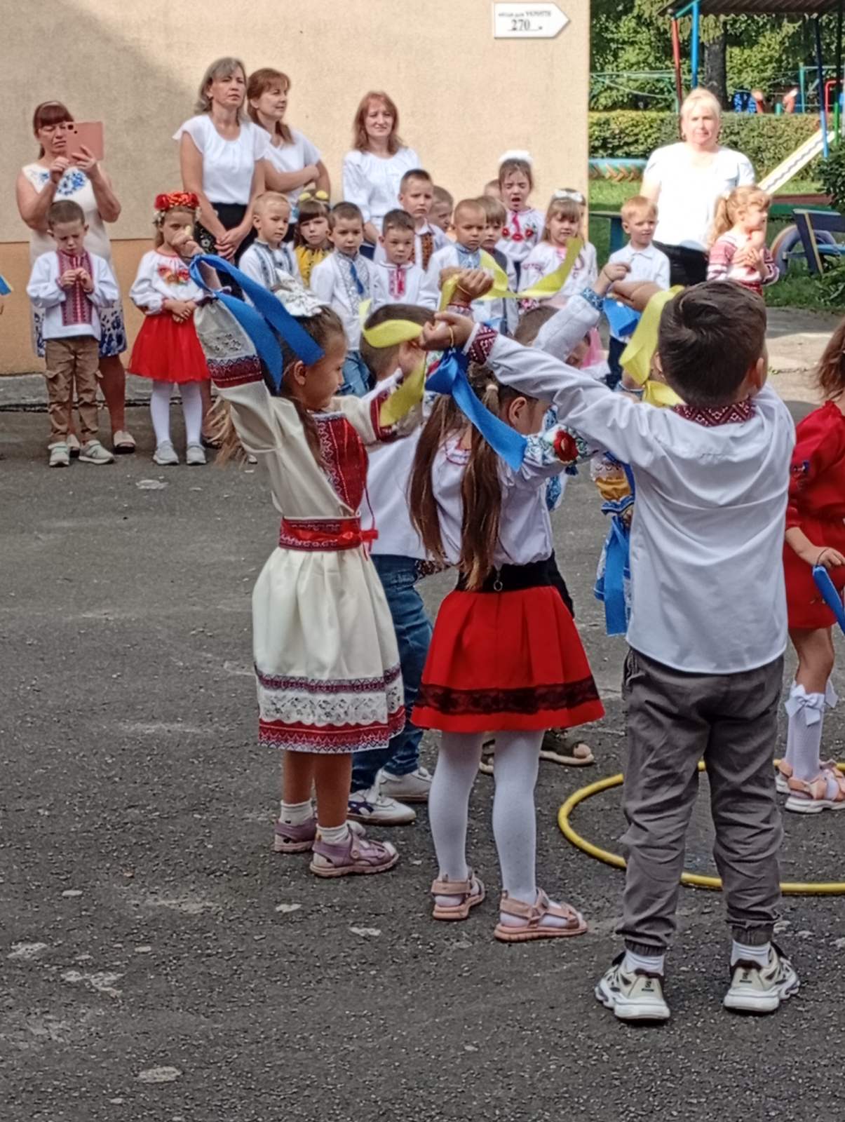 Фото без опису