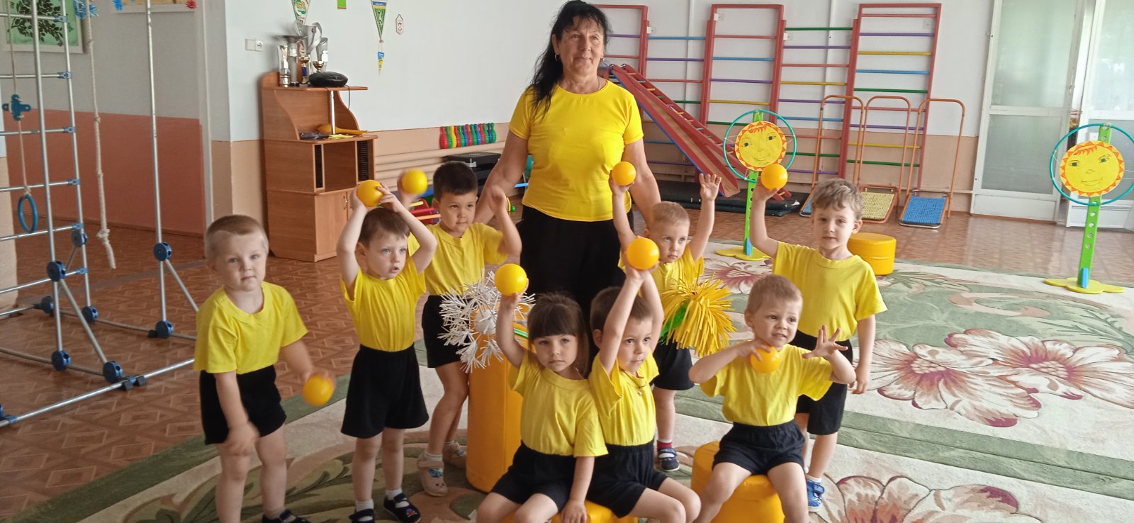 Фото без опису