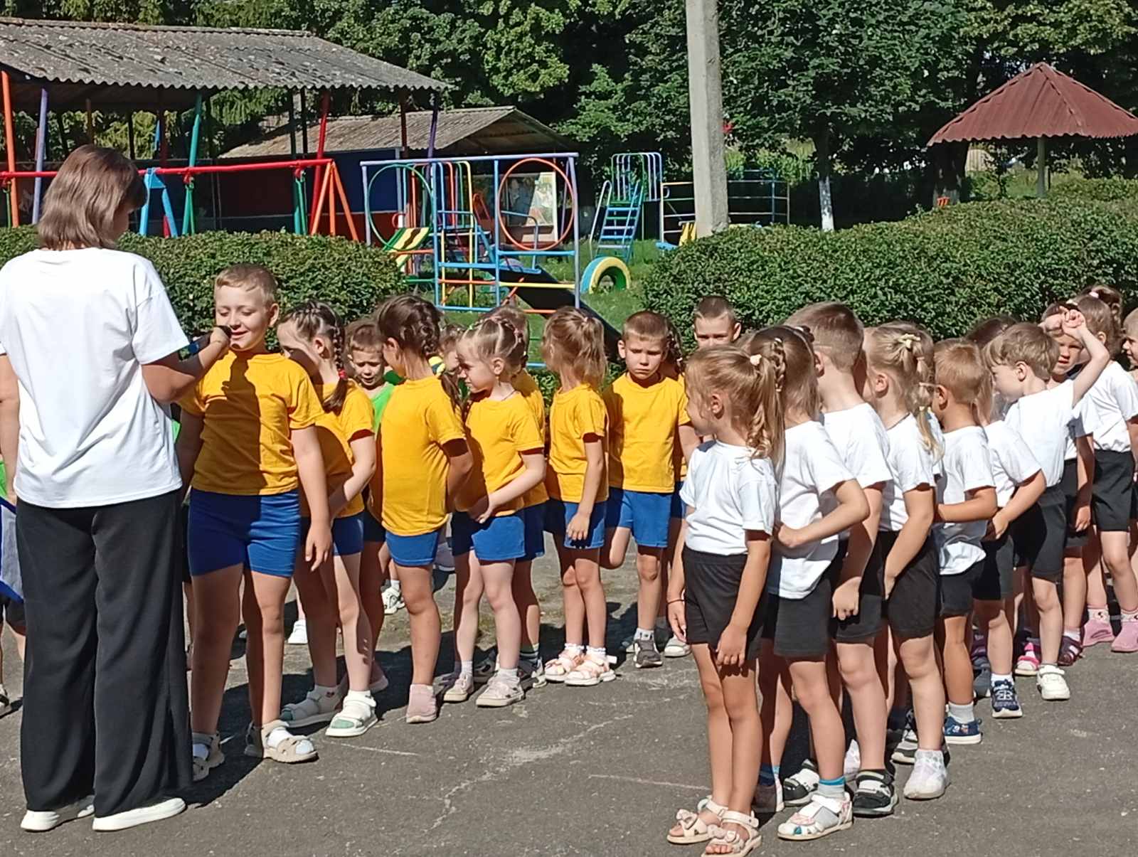 Фото без опису