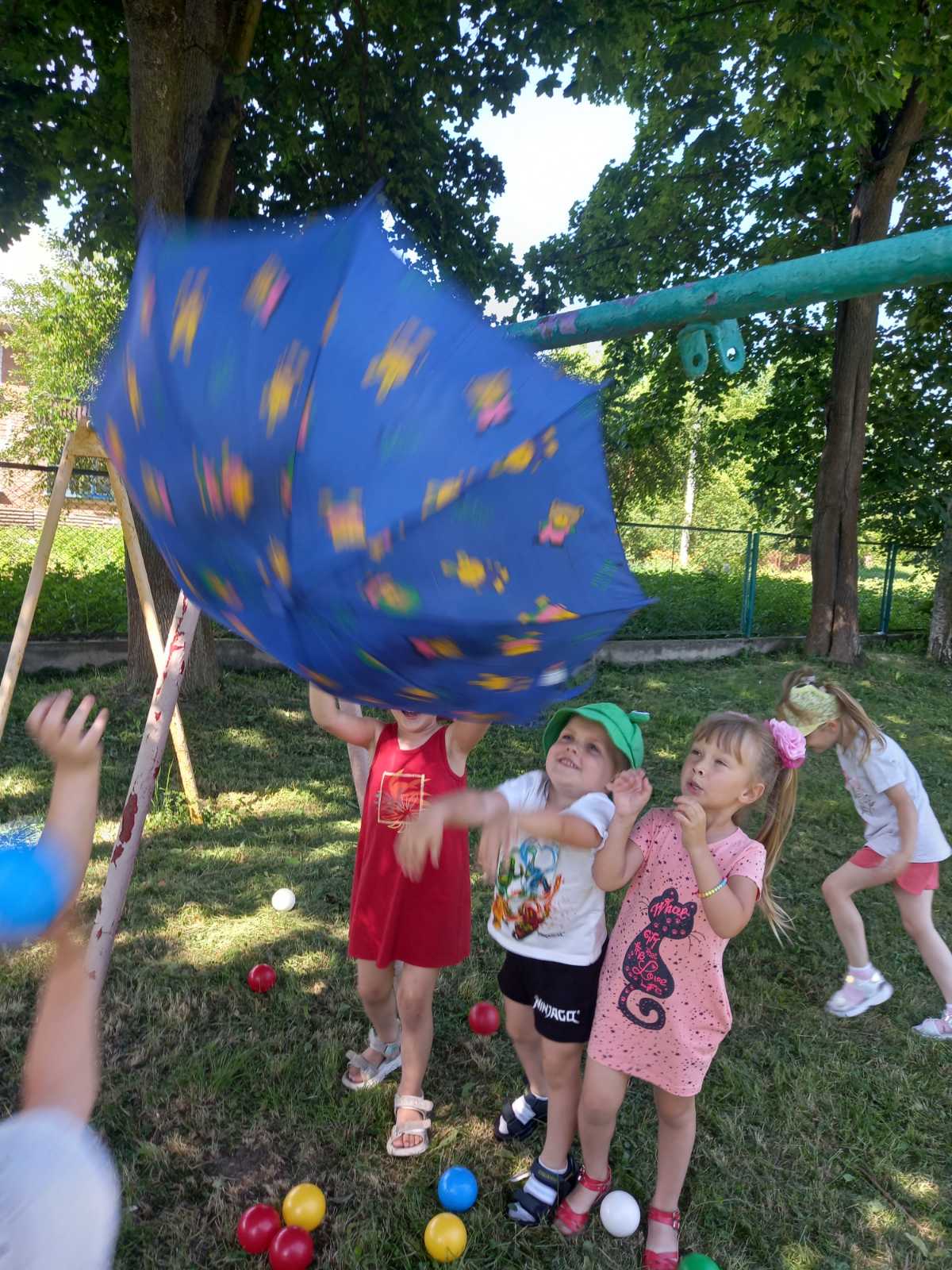 Фото без опису