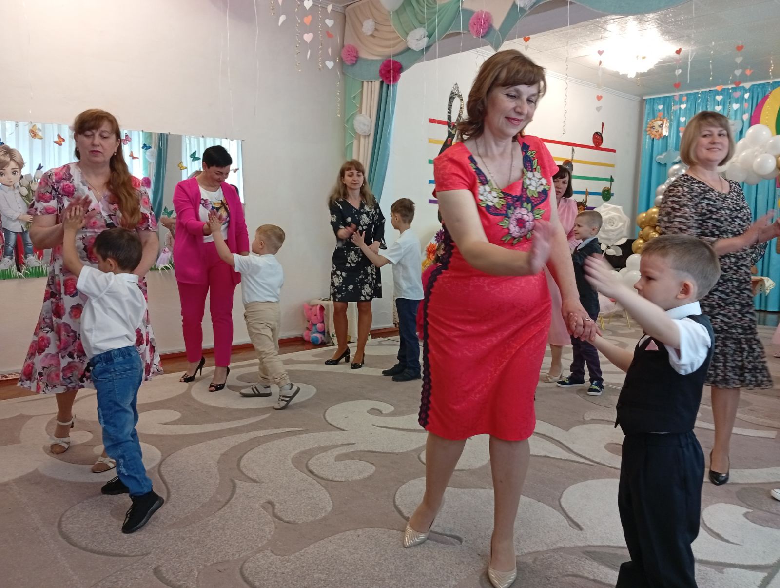 Фото без опису