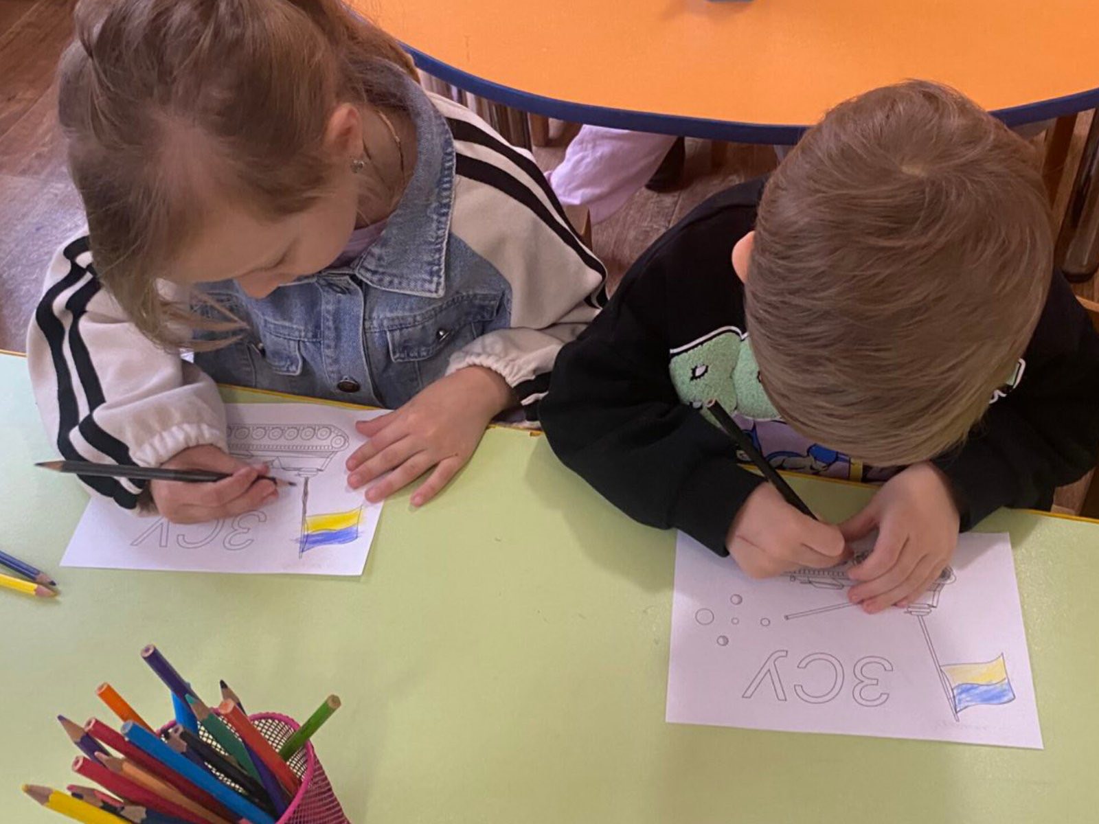 Фото без опису