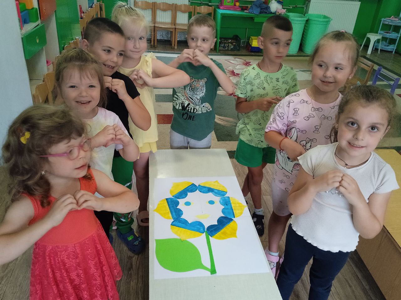 Фото без опису