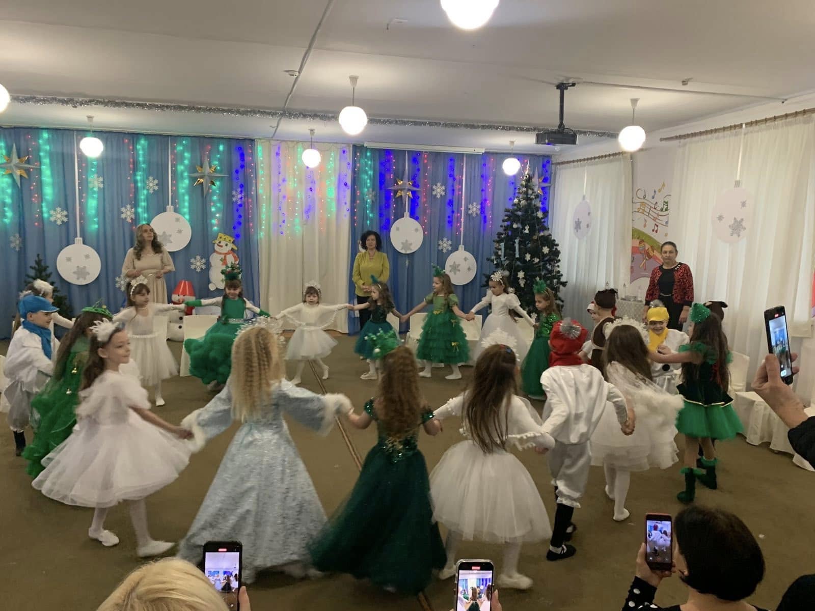 Фото без опису