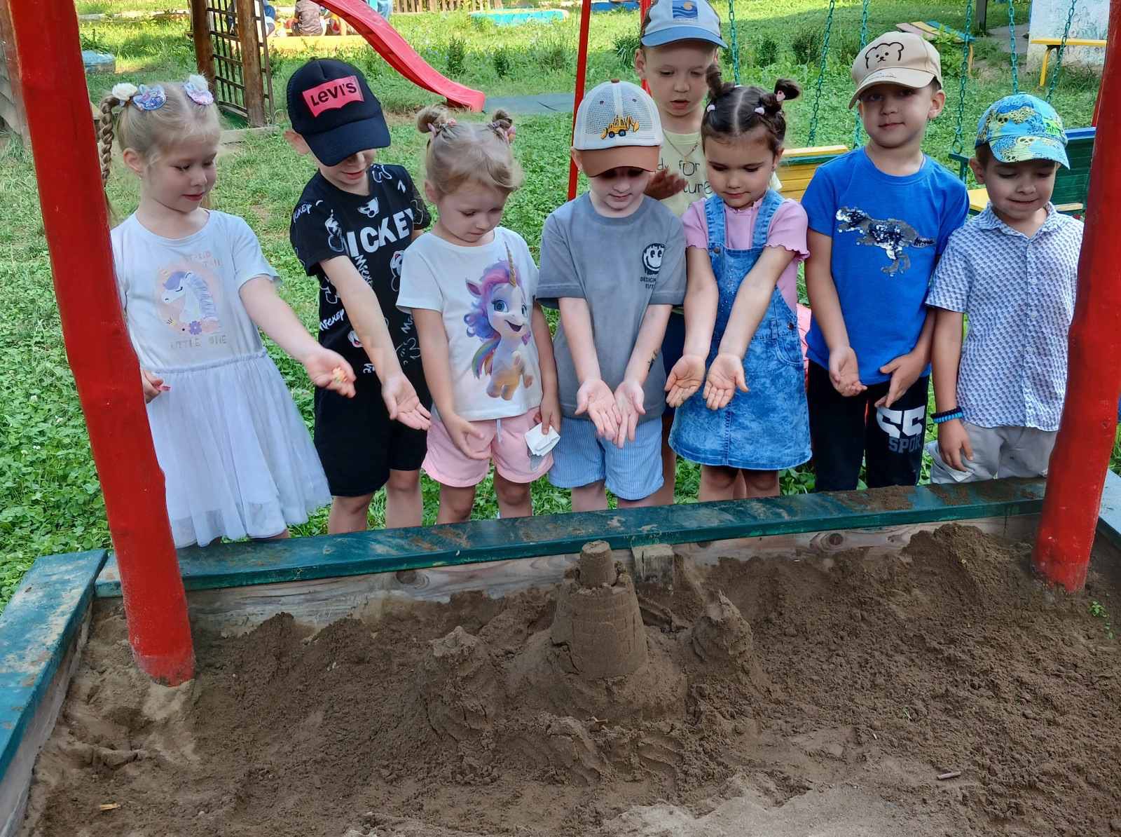 Фото без опису