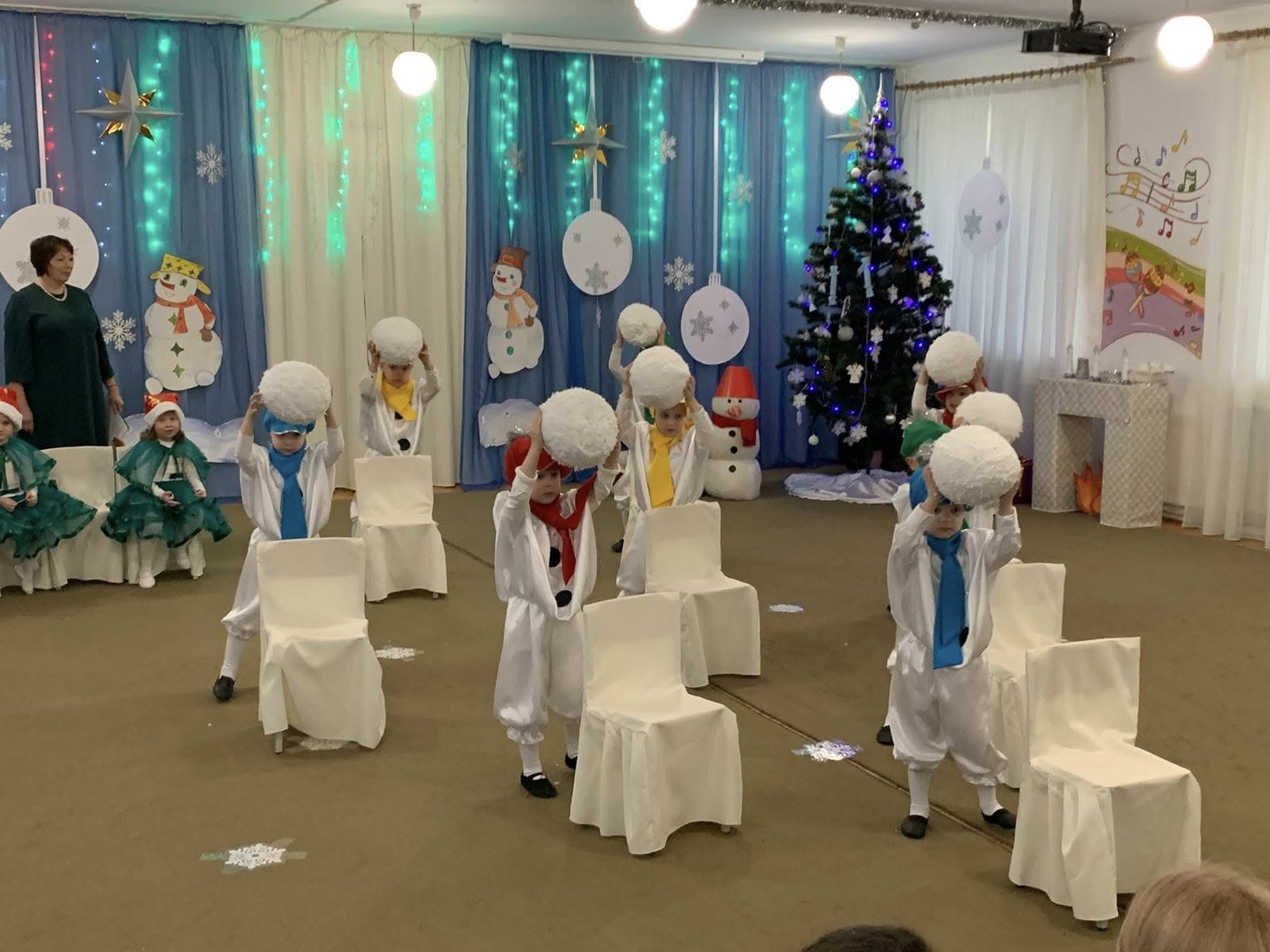 Фото без опису