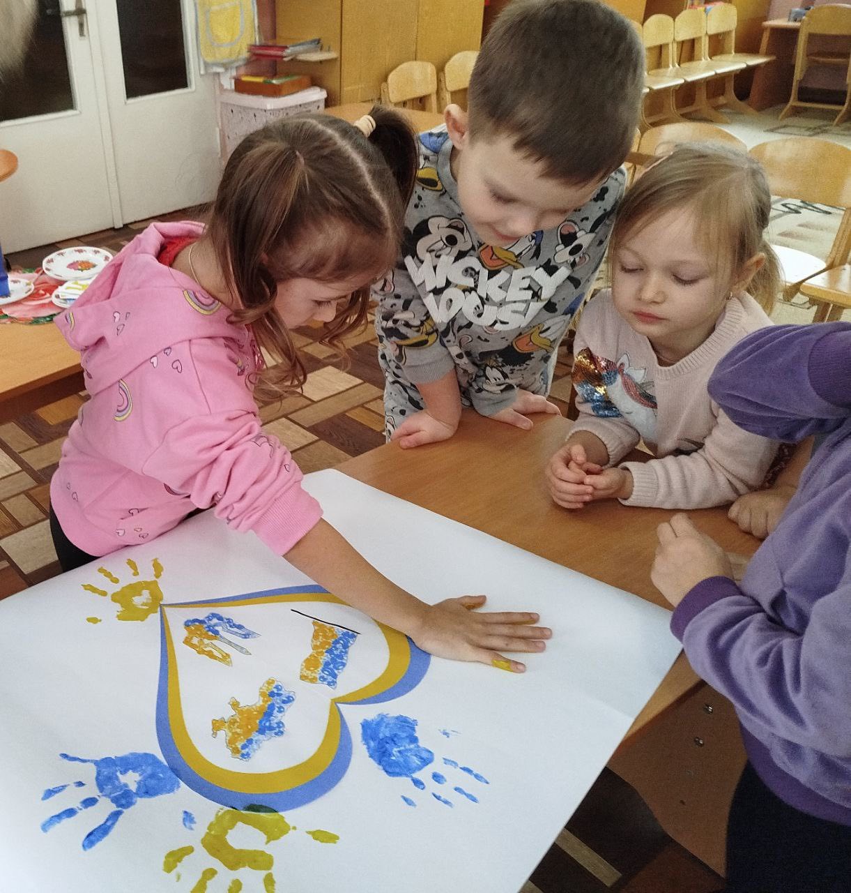 Фото без опису