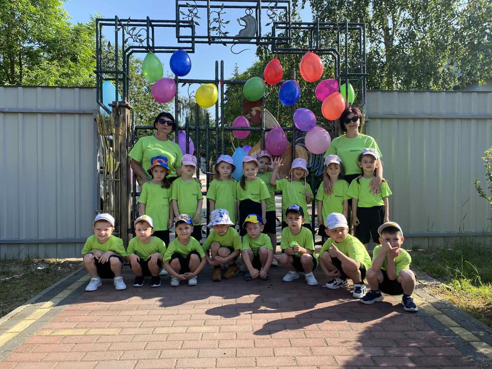 Фото без опису