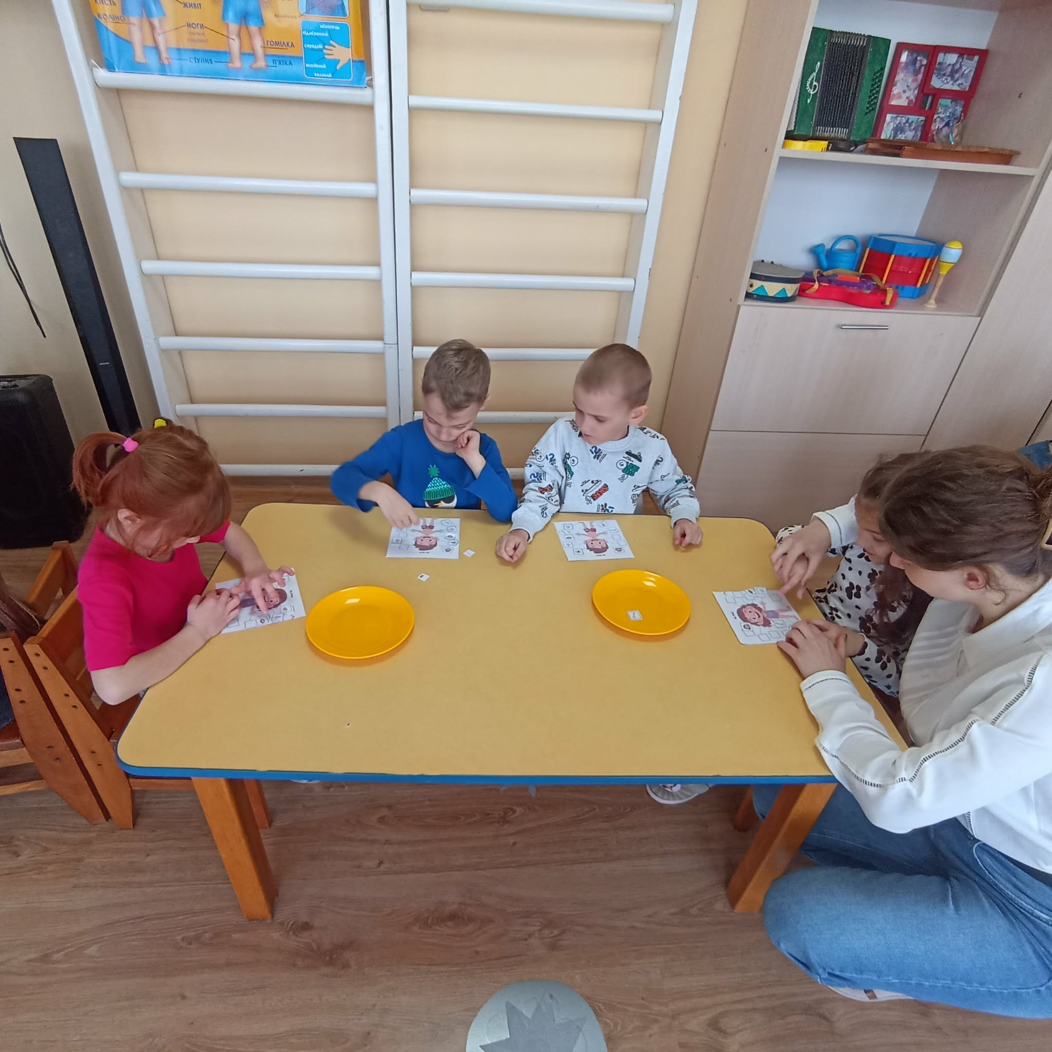 Фото без опису