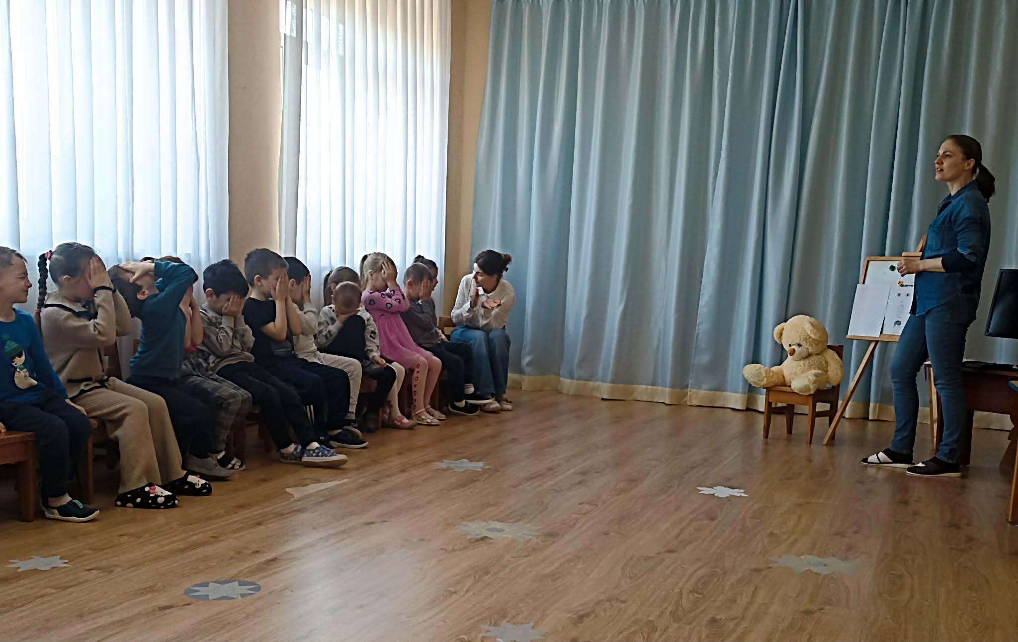 Фото без опису