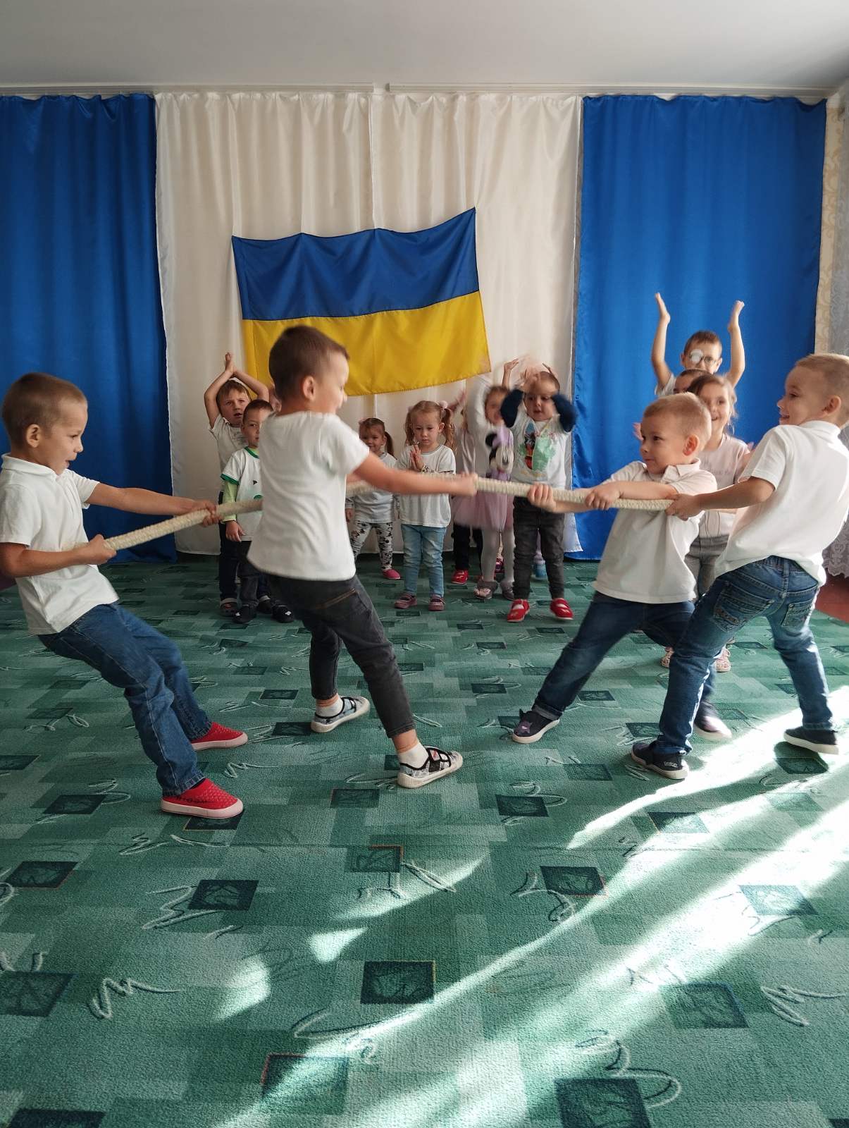 Фото без опису