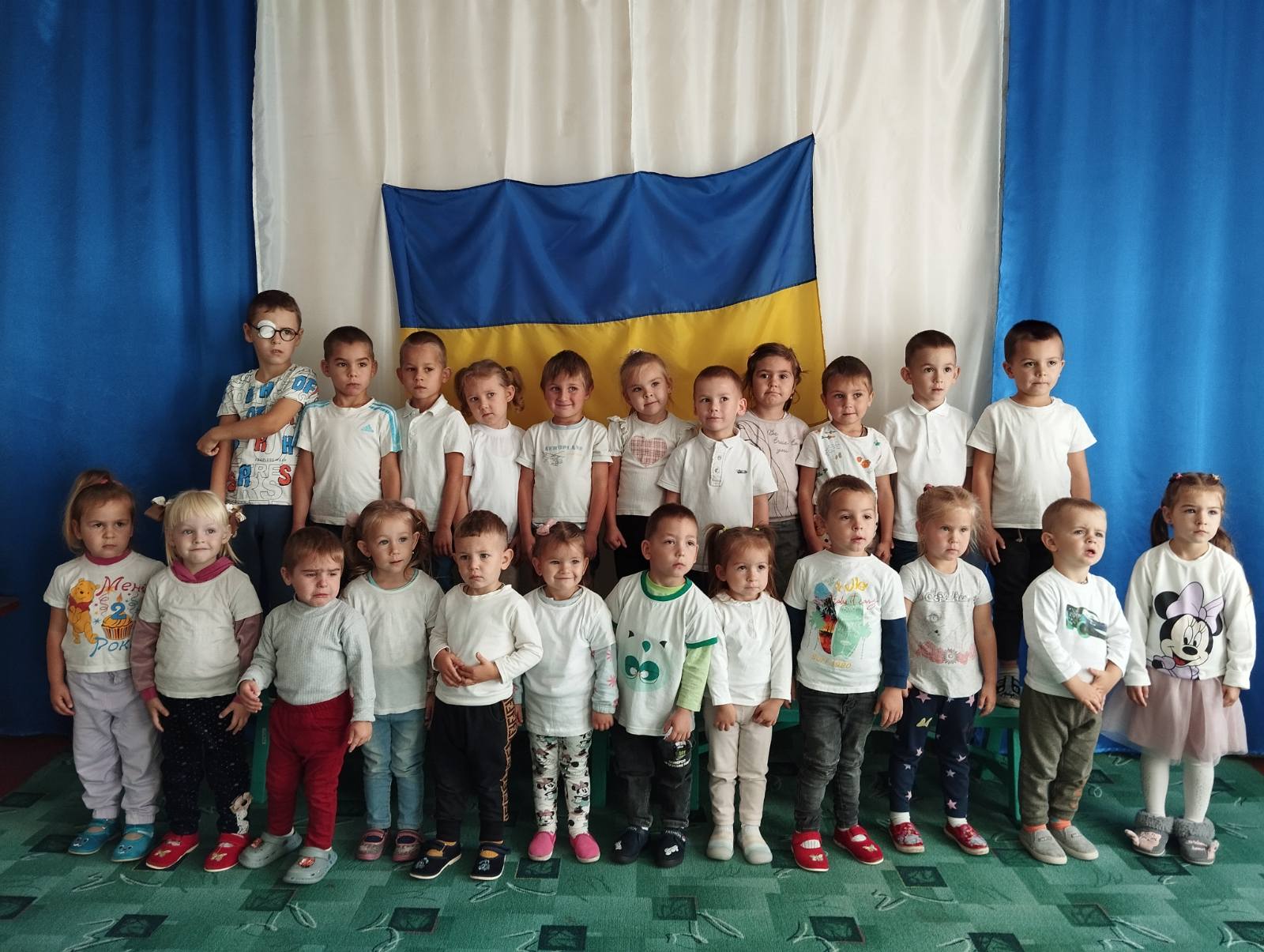 Фото без опису