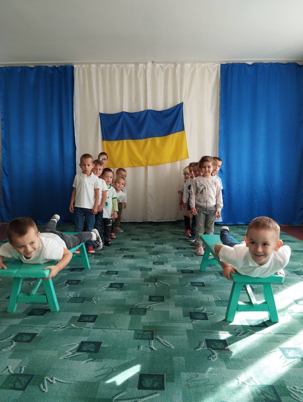 Фото без опису