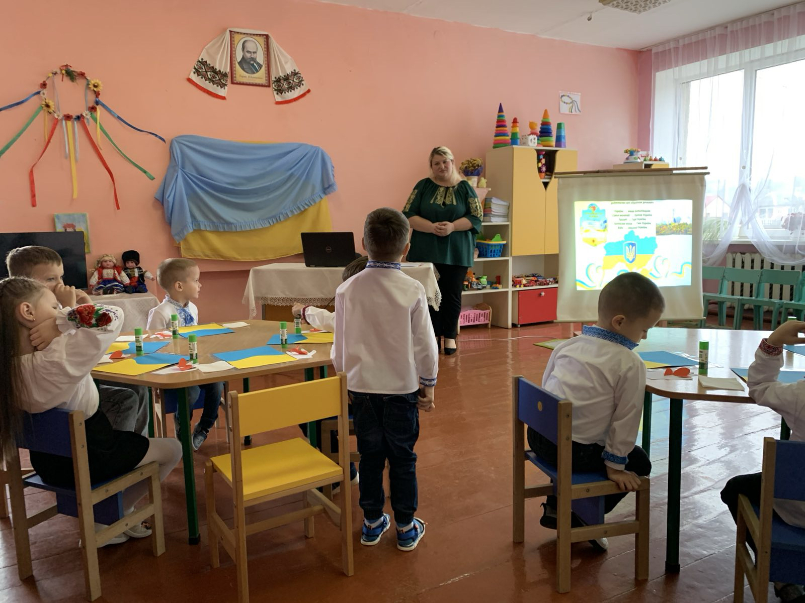 Фото без опису