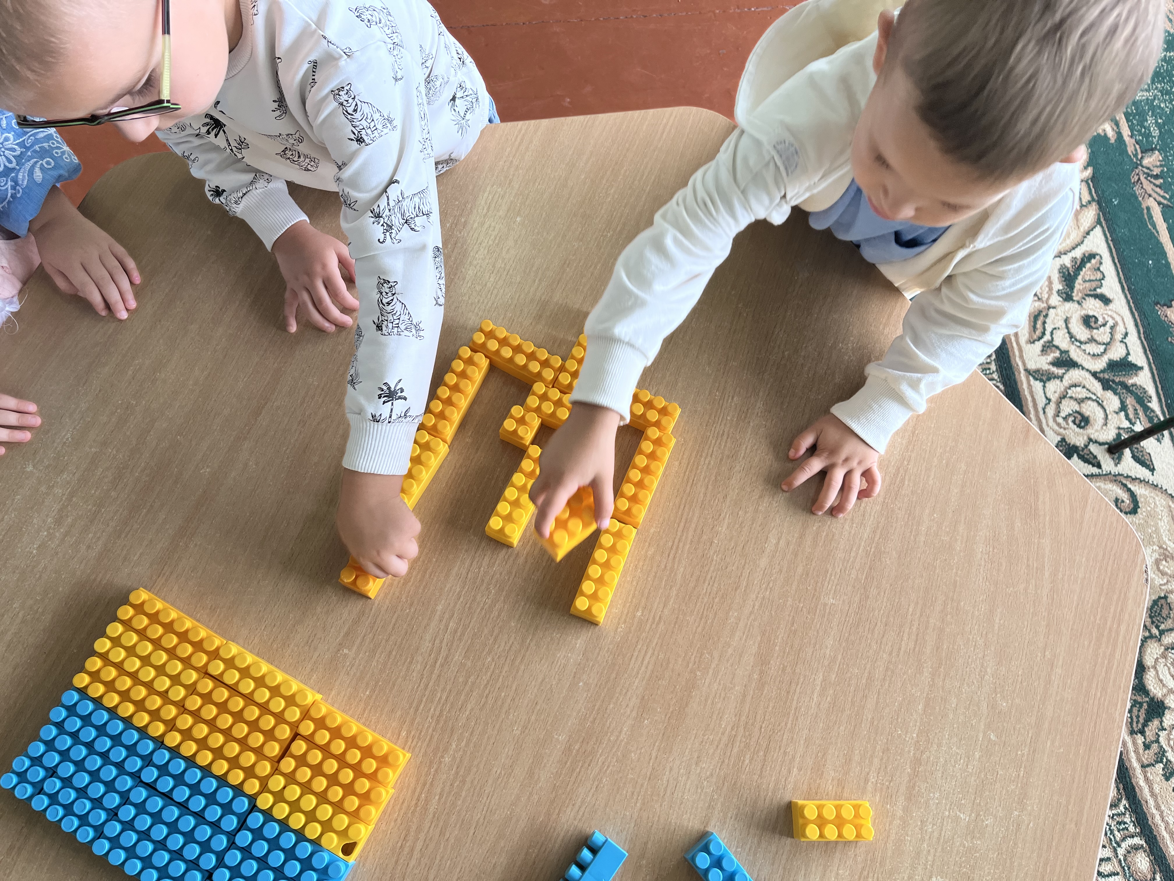 Фото без опису