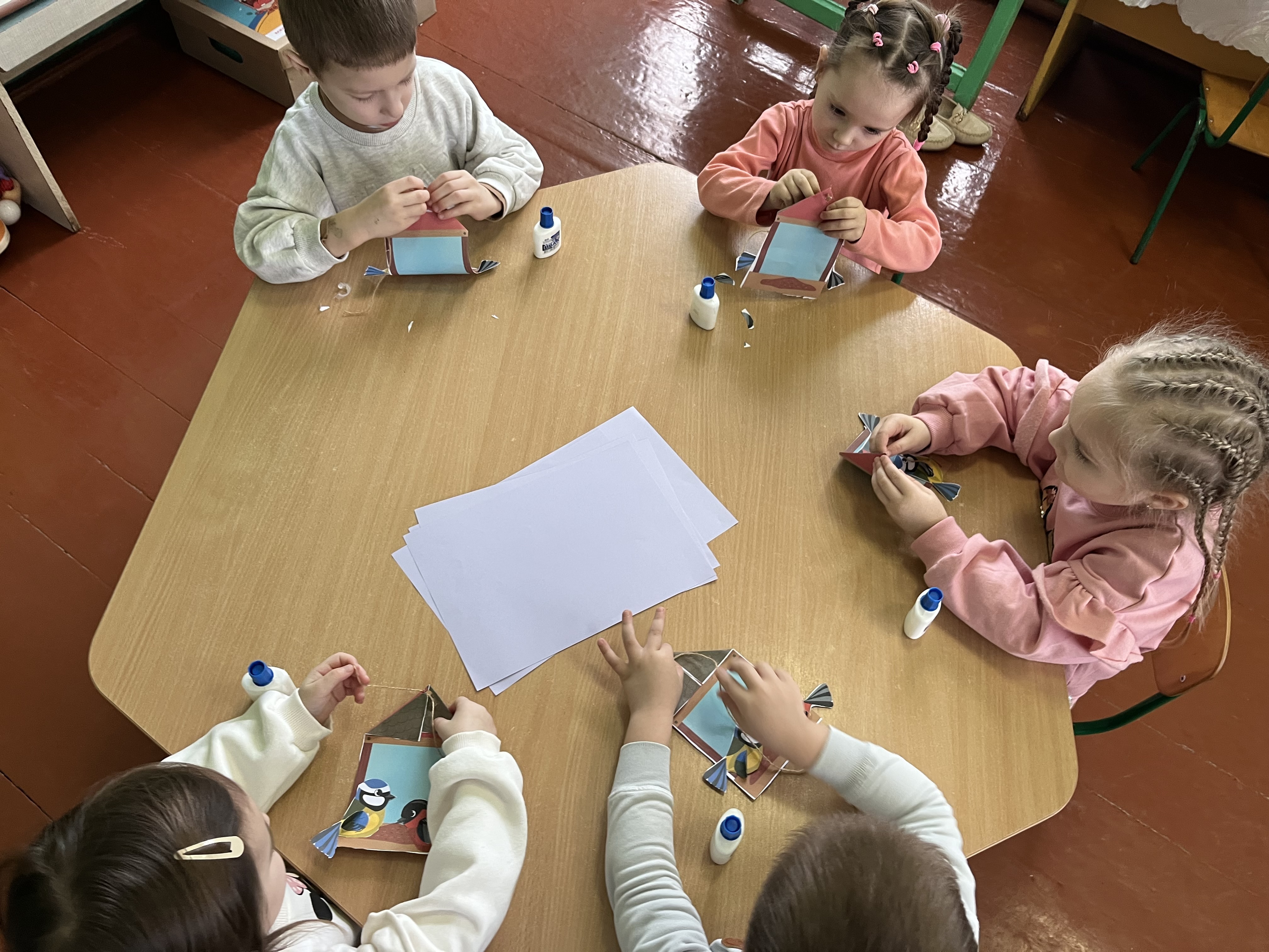 Фото без опису