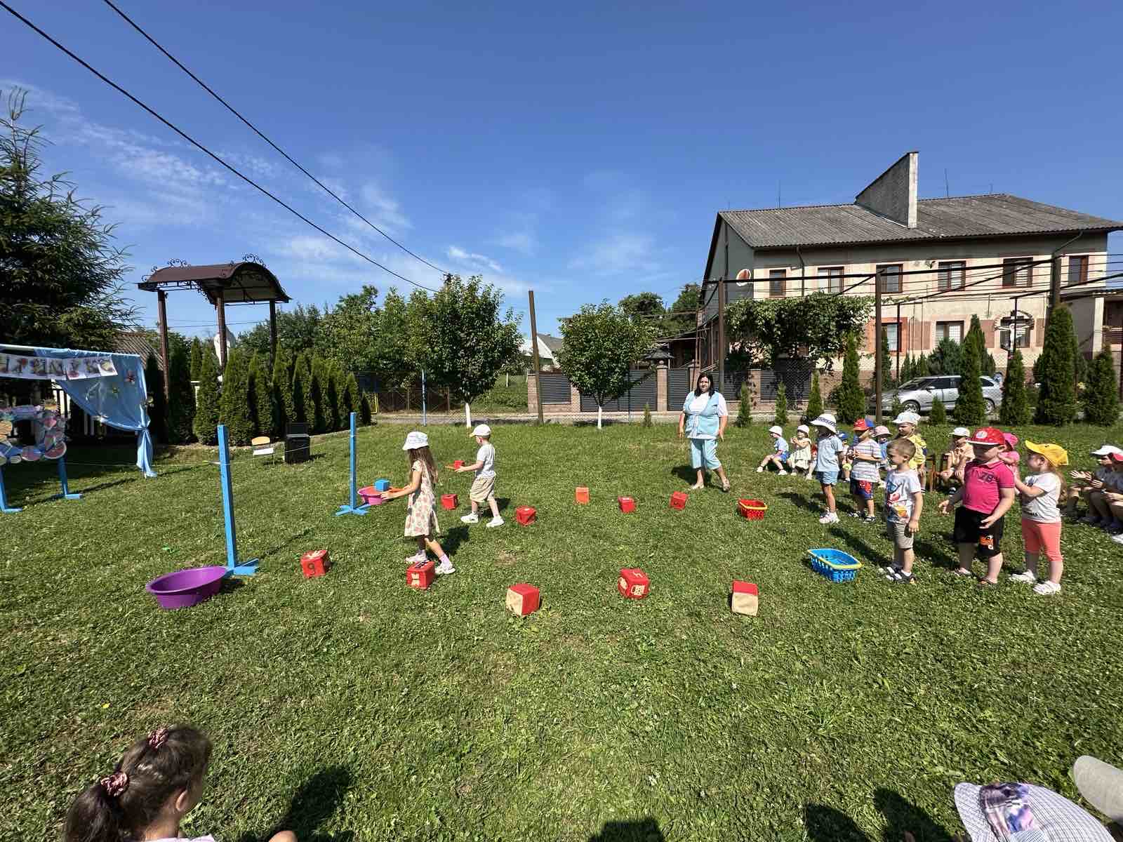 Фото без опису