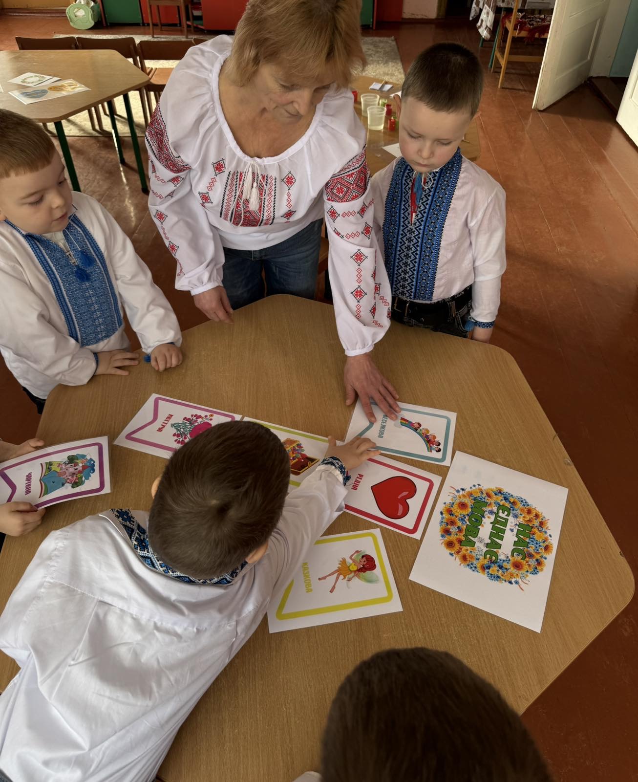 Фото без опису