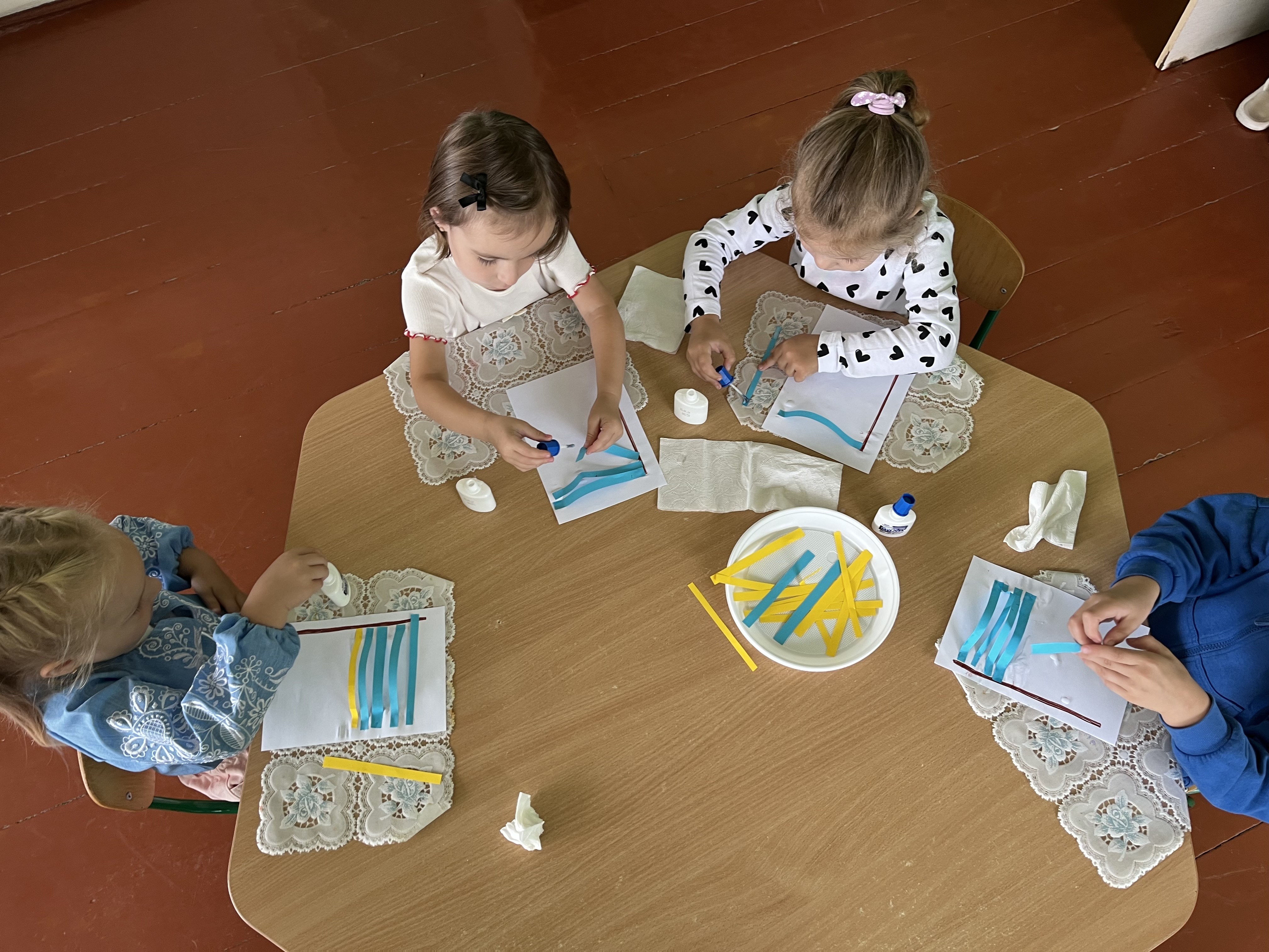 Фото без опису