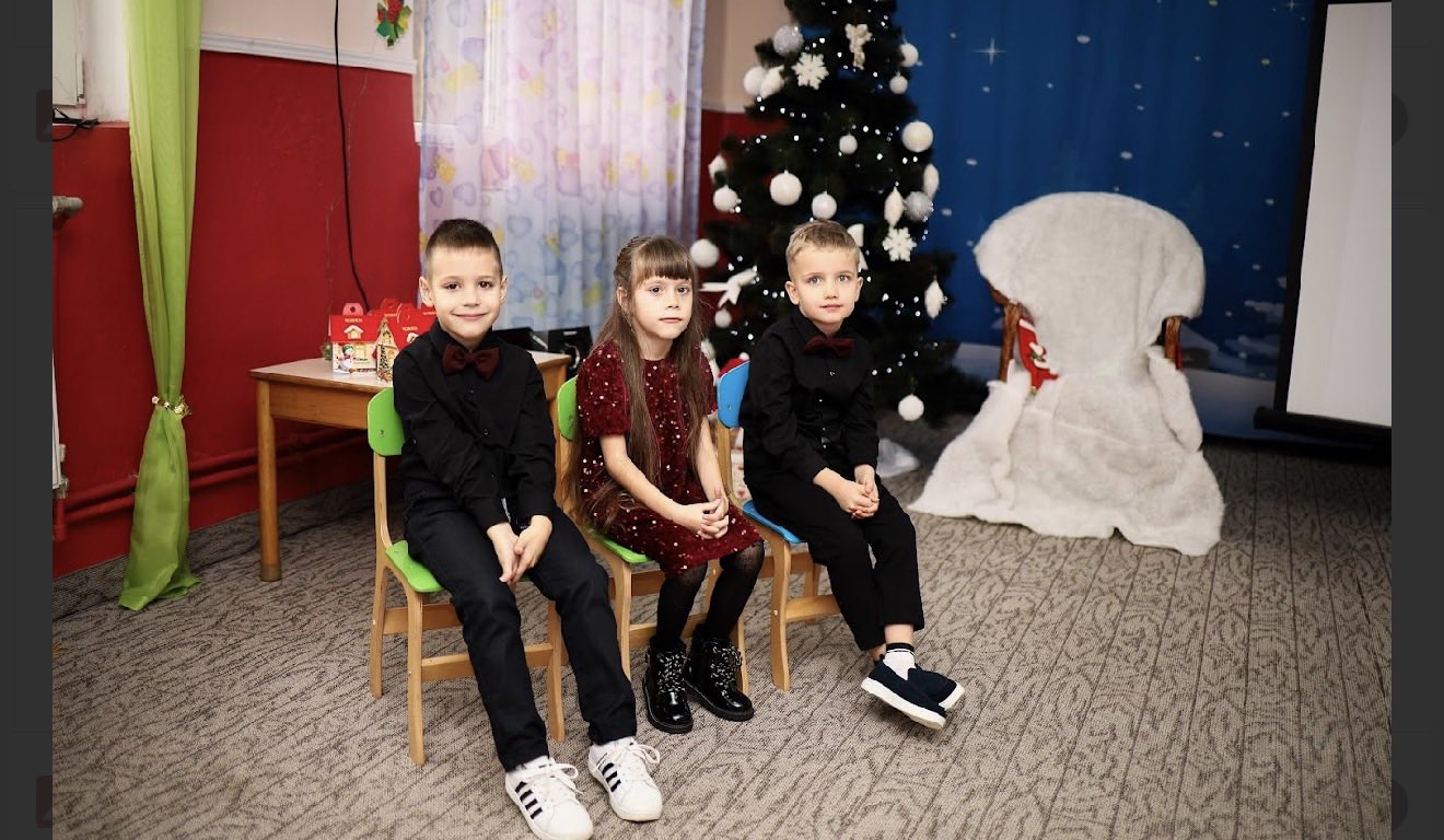 Фото без опису