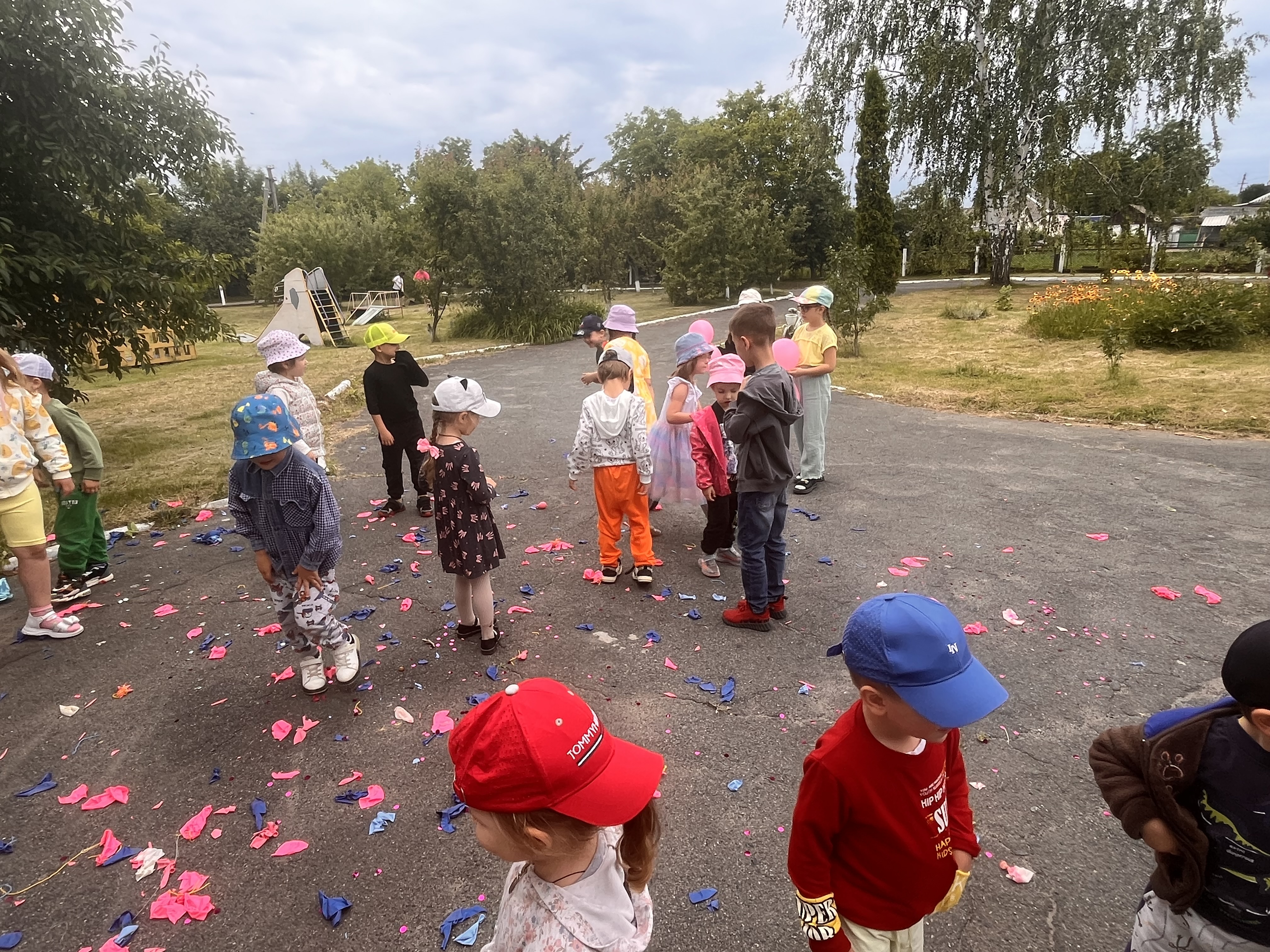 Фото без опису