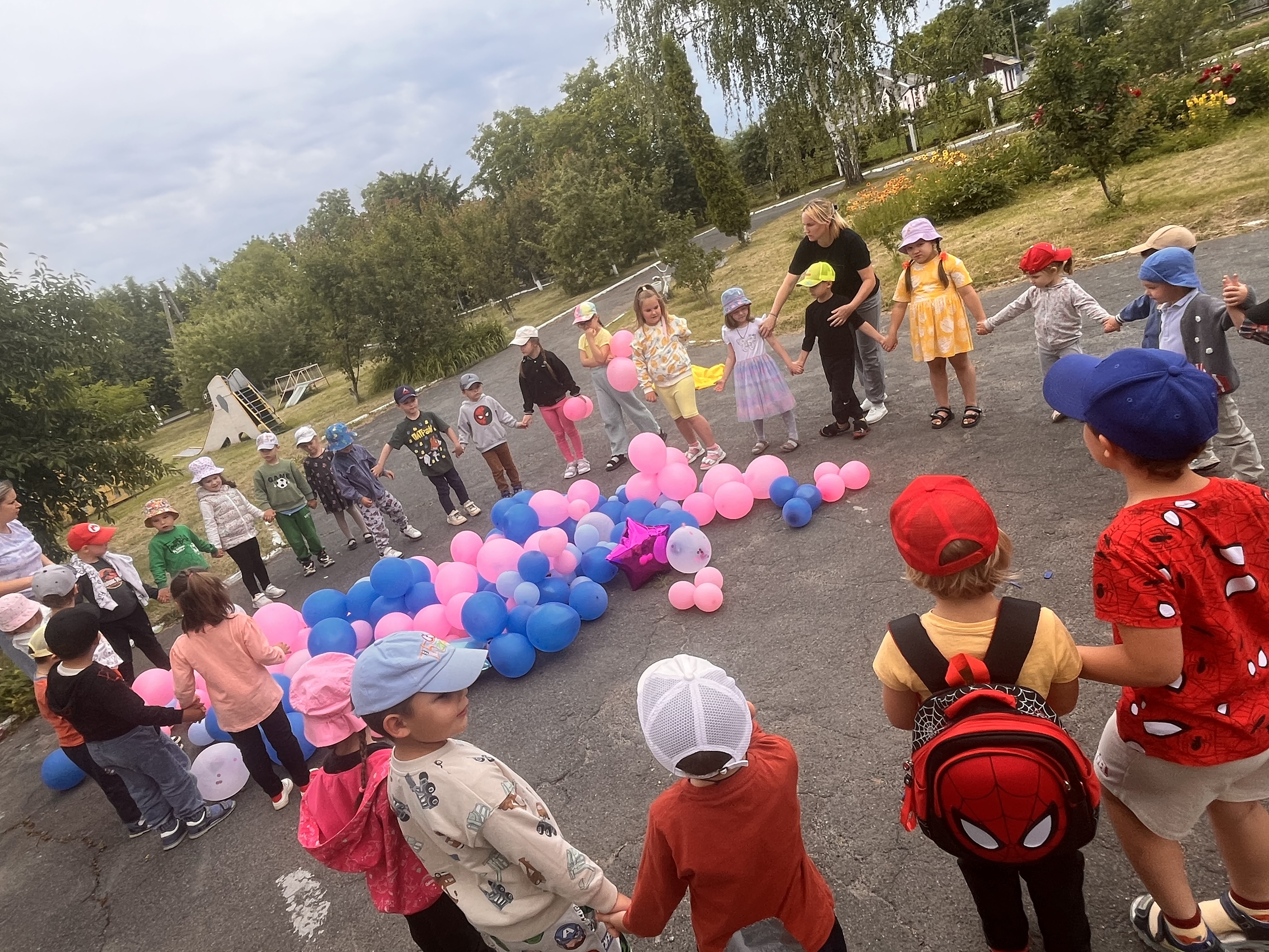 Фото без опису