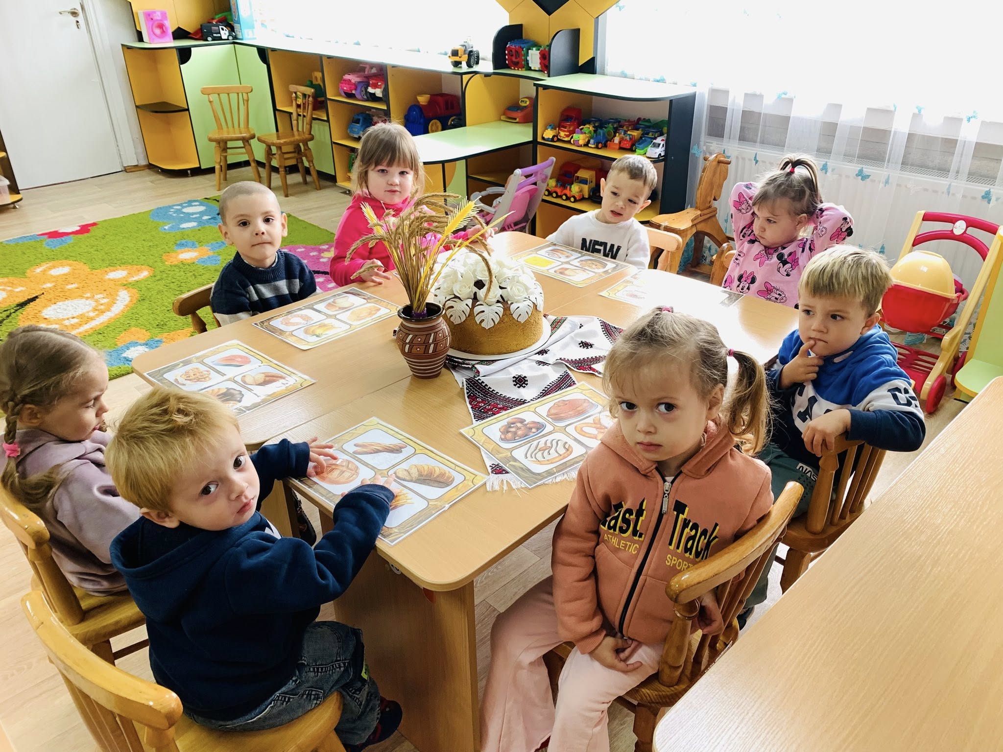 Фото без опису