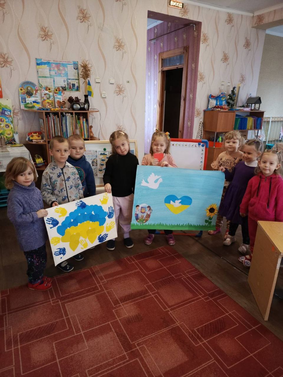 Фото без опису