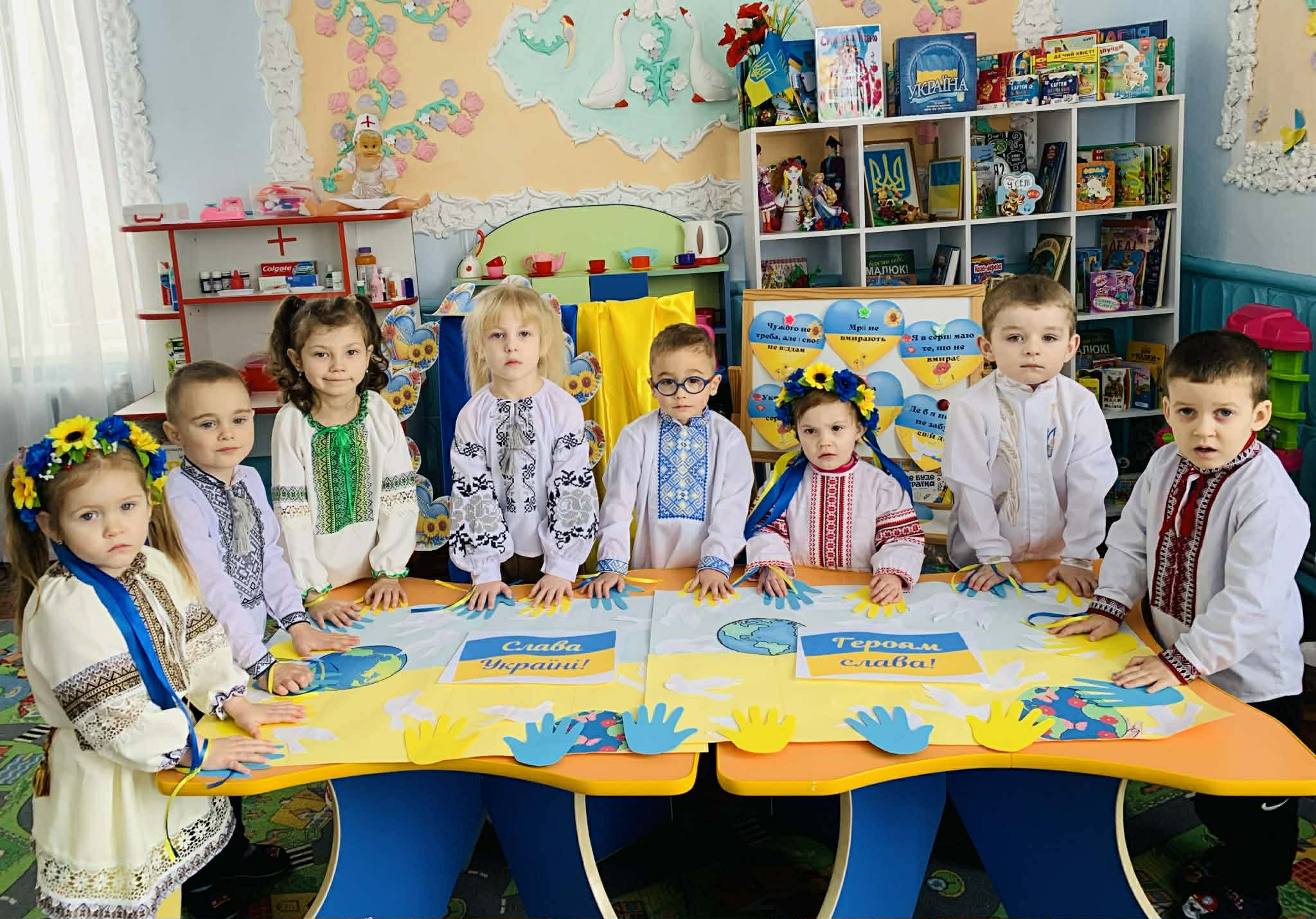 Фото без опису